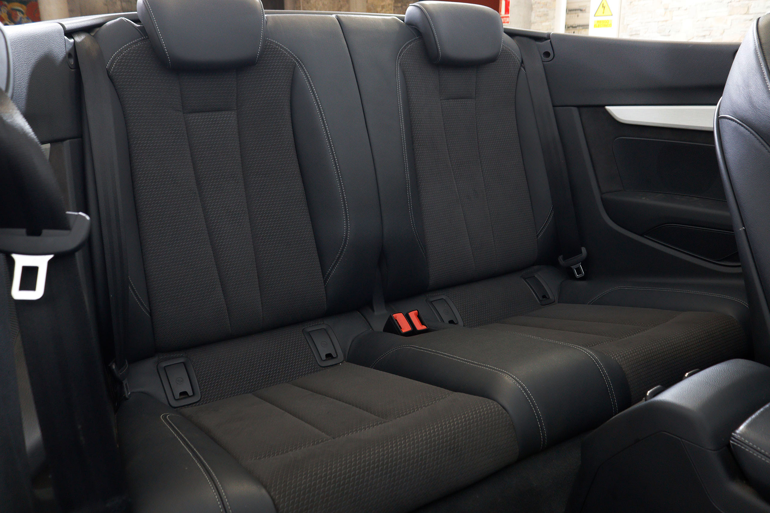 Audi A5 Cabrio 2.0 TFSI MHEV 190cv S-Tronic S-Line 2P S/S # NAVY, FAROS LED, PARKTRONIC foto 26