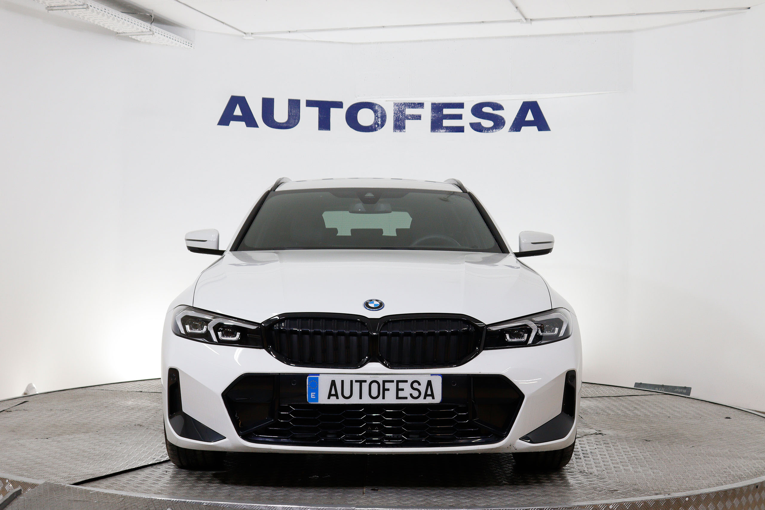 BMW 320 SERIE 3 320e Touring M-Sport Auto Hibrido Enchufable 204cv 5P # NUEVO A ESTRENAR,GARANTIA FAB 01/2025,NAVY,FAROS LED foto 2