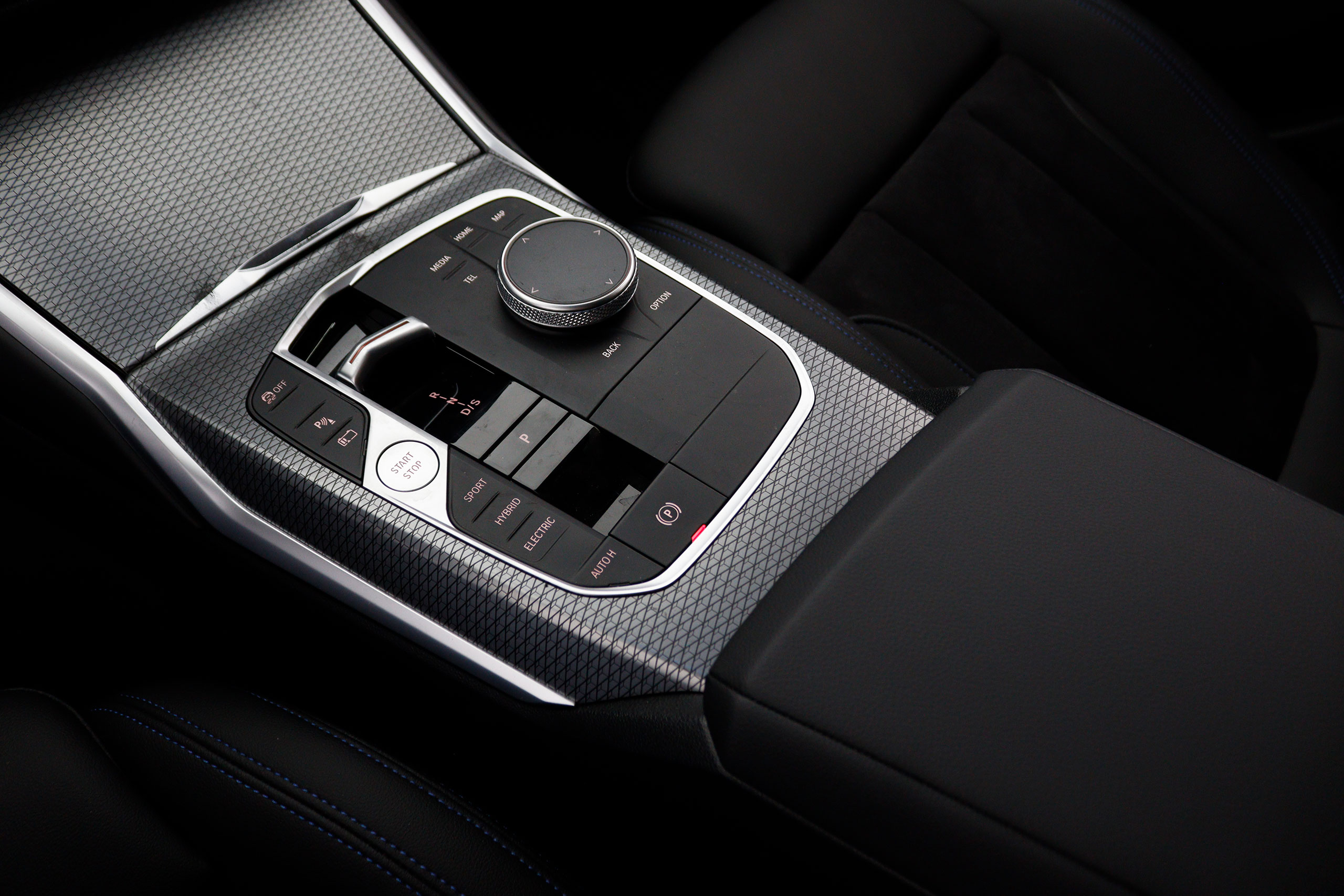 BMW 320 SERIE 3 320e Touring M-Sport Auto Hibrido Enchufable 204cv 5P # NUEVO A ESTRENAR,GARANTIA FAB 01/2025,NAVY,FAROS LED foto 19