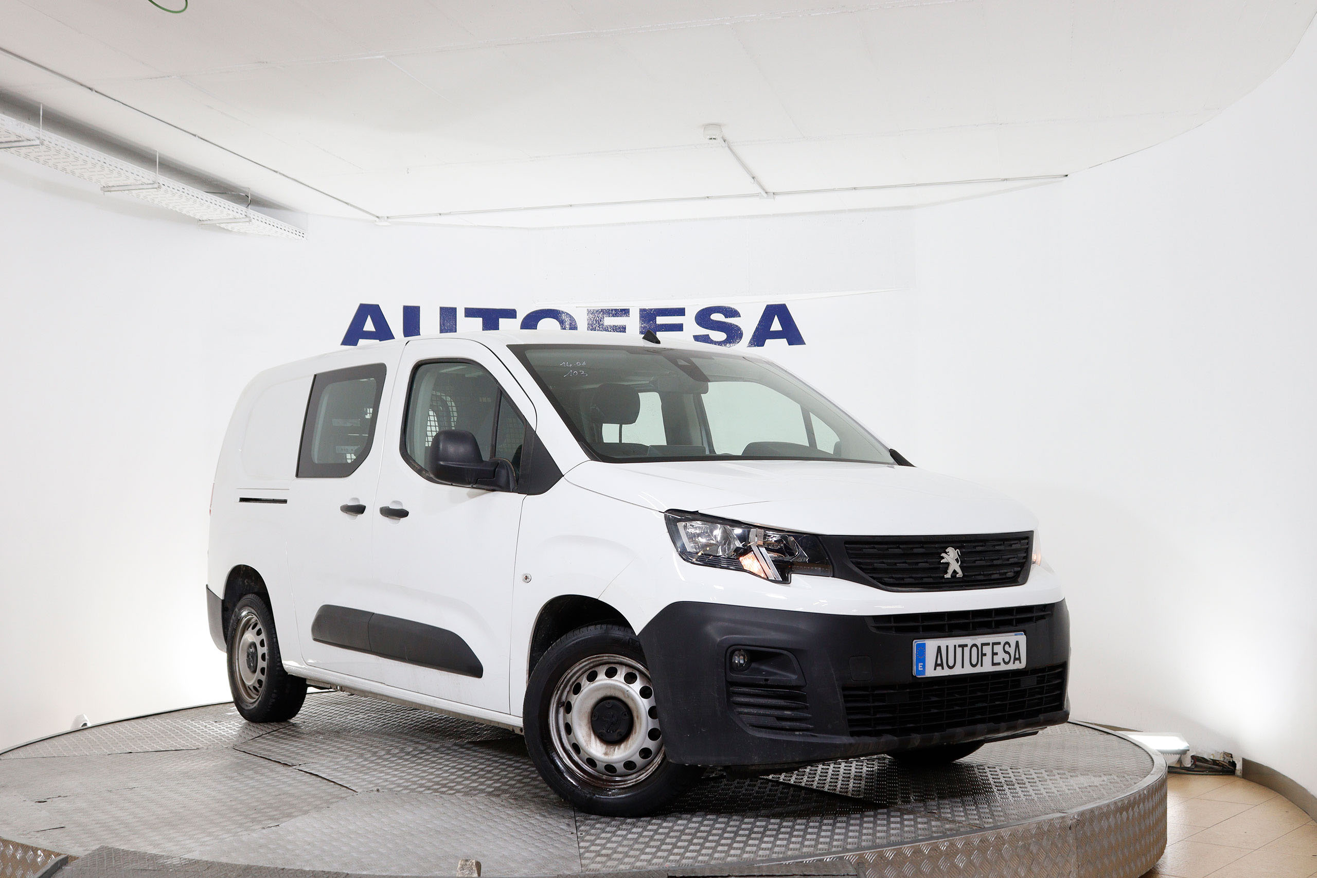 Peugeot Partner Combi 1.6 HDI 100cv 5P S/S # IVA DEDUCIBLE, NAVY foto 3
