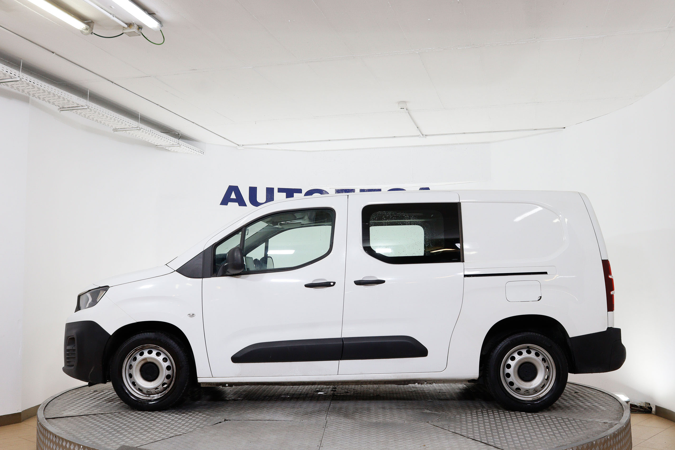 Peugeot Partner Combi 1.6 HDI 100cv 5P S/S # IVA DEDUCIBLE, NAVY foto 5