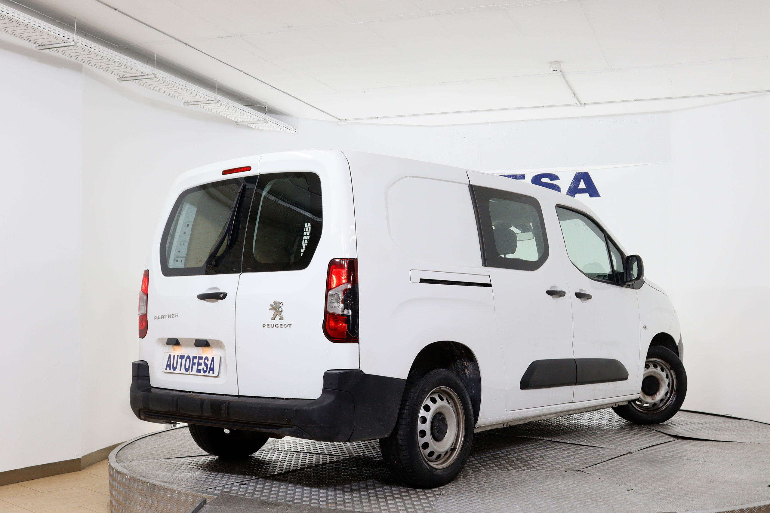 Peugeot Partner Combi 1.6 HDI 100cv 5P S/S # IVA DEDUCIBLE, NAVY foto 6