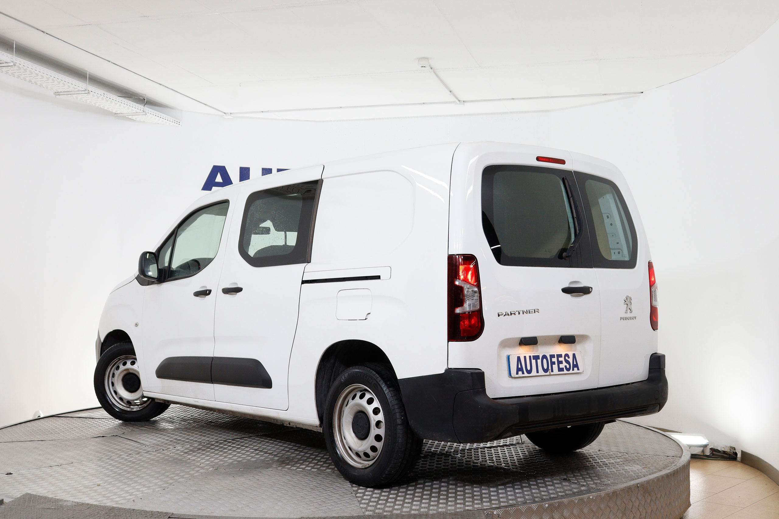 Peugeot Partner Combi 1.6 HDI 100cv 5P S/S # IVA DEDUCIBLE, NAVY foto 9