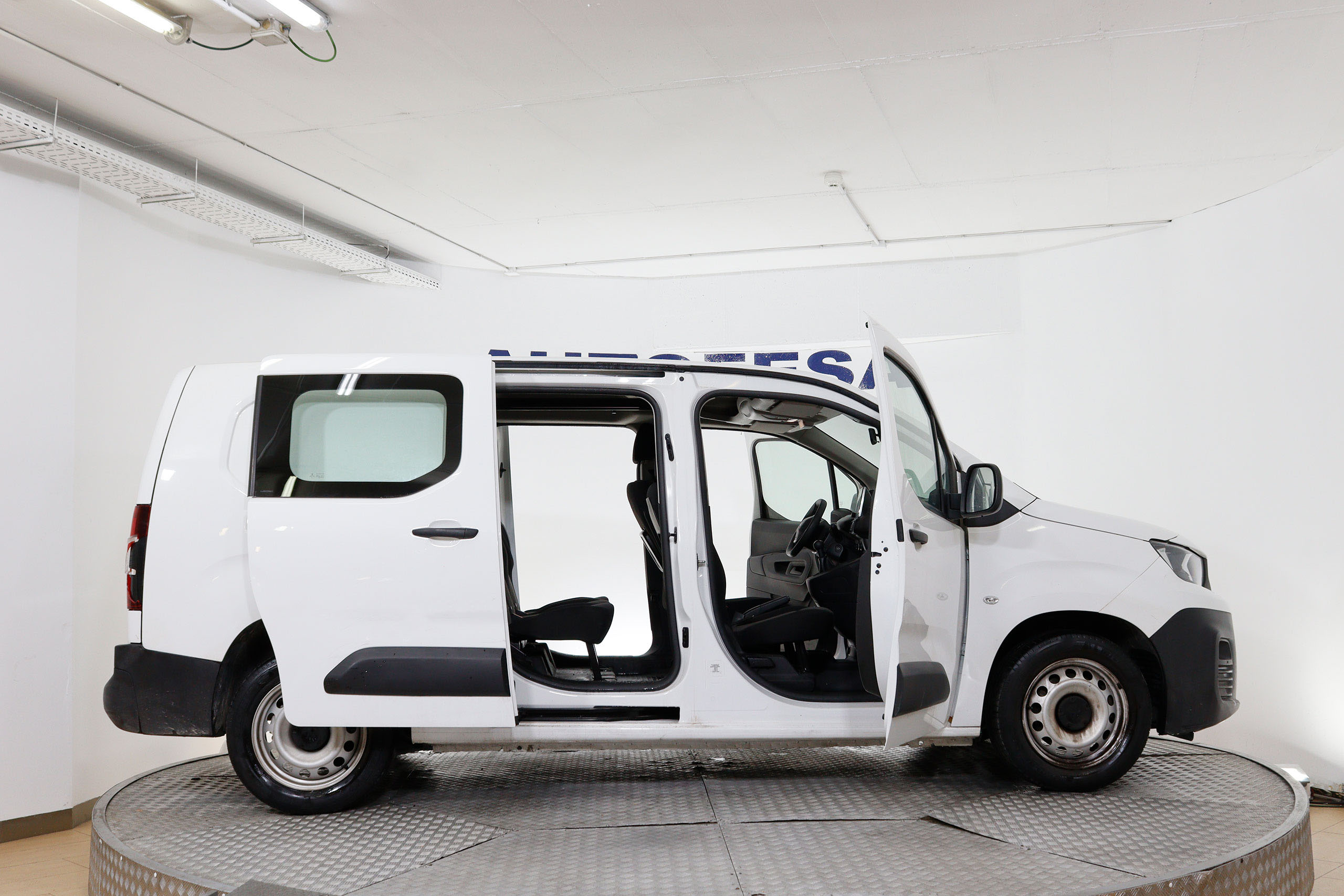 Peugeot Partner Combi 1.6 HDI 100cv 5P S/S # IVA DEDUCIBLE, NAVY foto 11