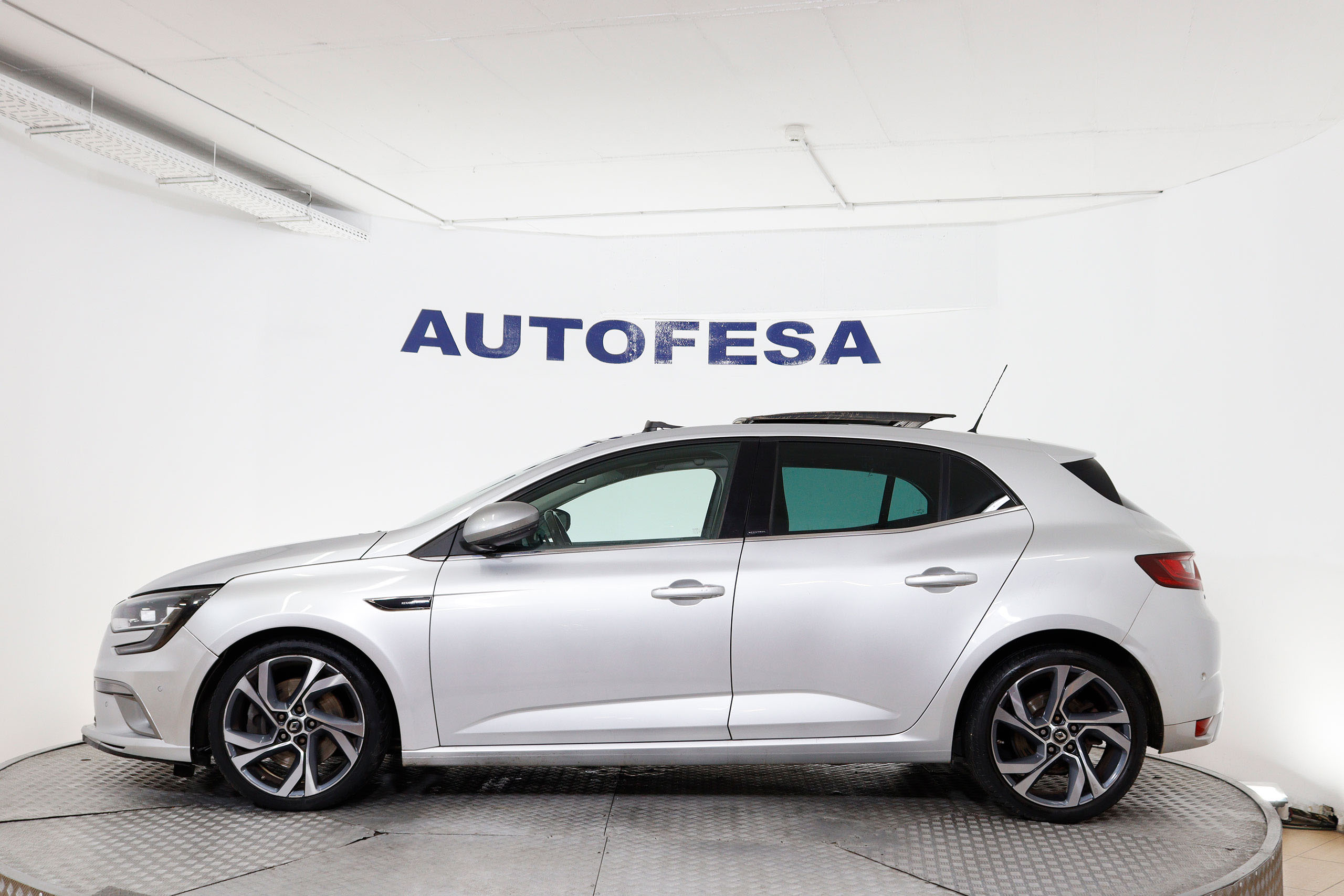 Renault Megane 1.6 DCI GT LINE 165cv Auto 5P S/S # , NAVY, TECHO ELECTRICO, FAROS LED foto 5