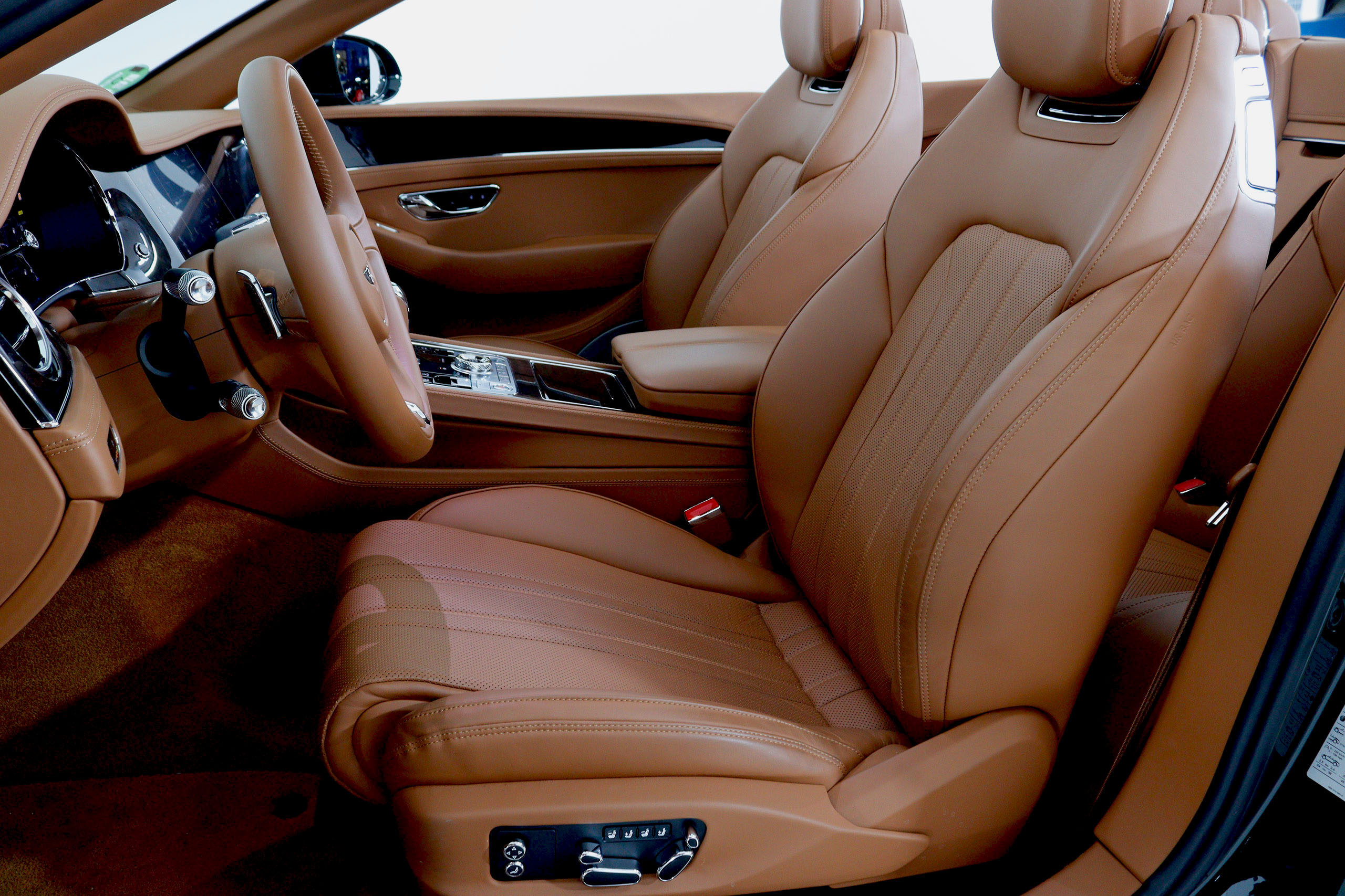 Bentley Continental GT 4.0 V8 Convertible Cabrio 549cv Auto 2P 4WD S/S # NAVY, CUERO foto 31