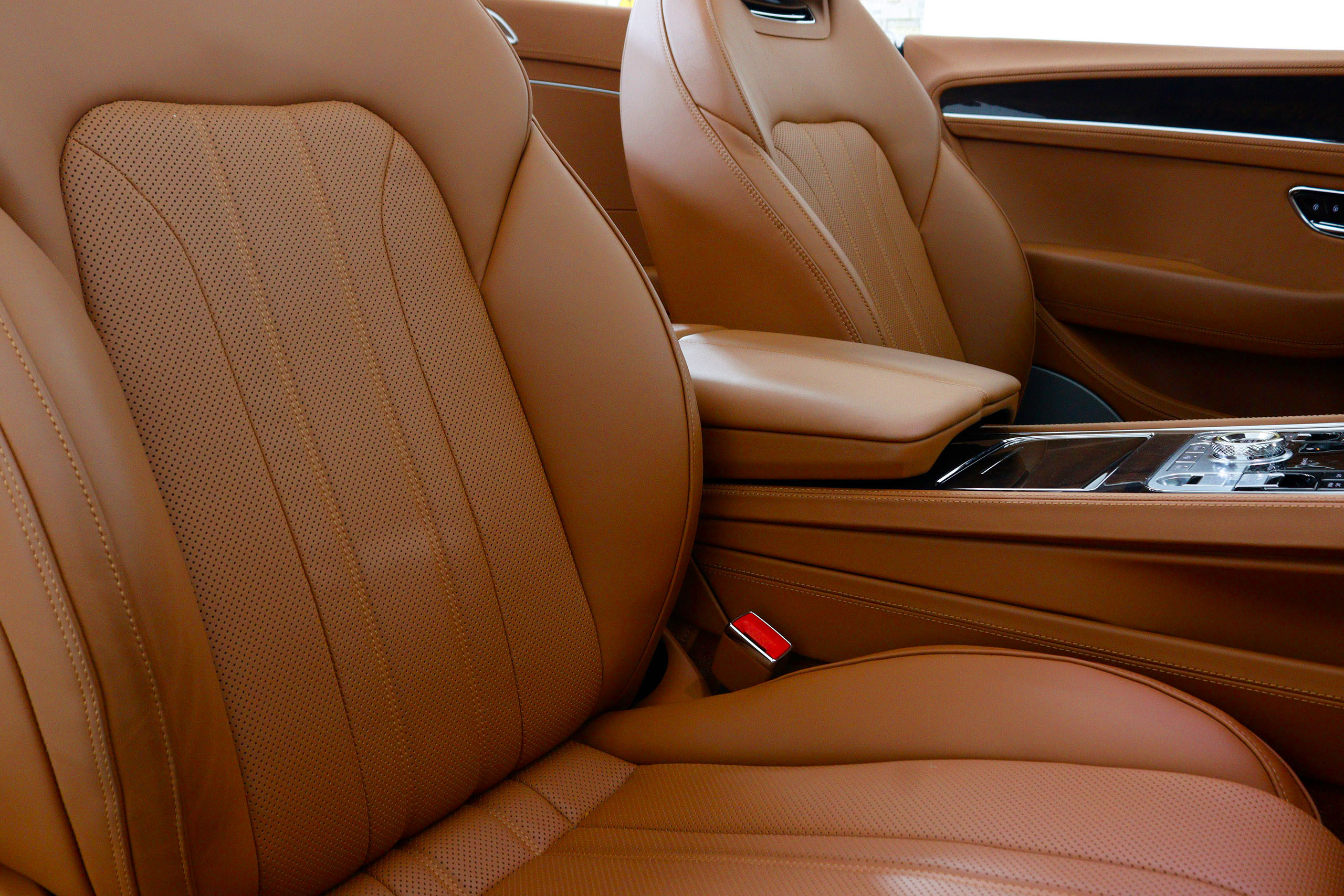 Bentley Continental GT 4.0 V8 Convertible Cabrio 549cv Auto 2P 4WD S/S # NAVY, CUERO foto 34