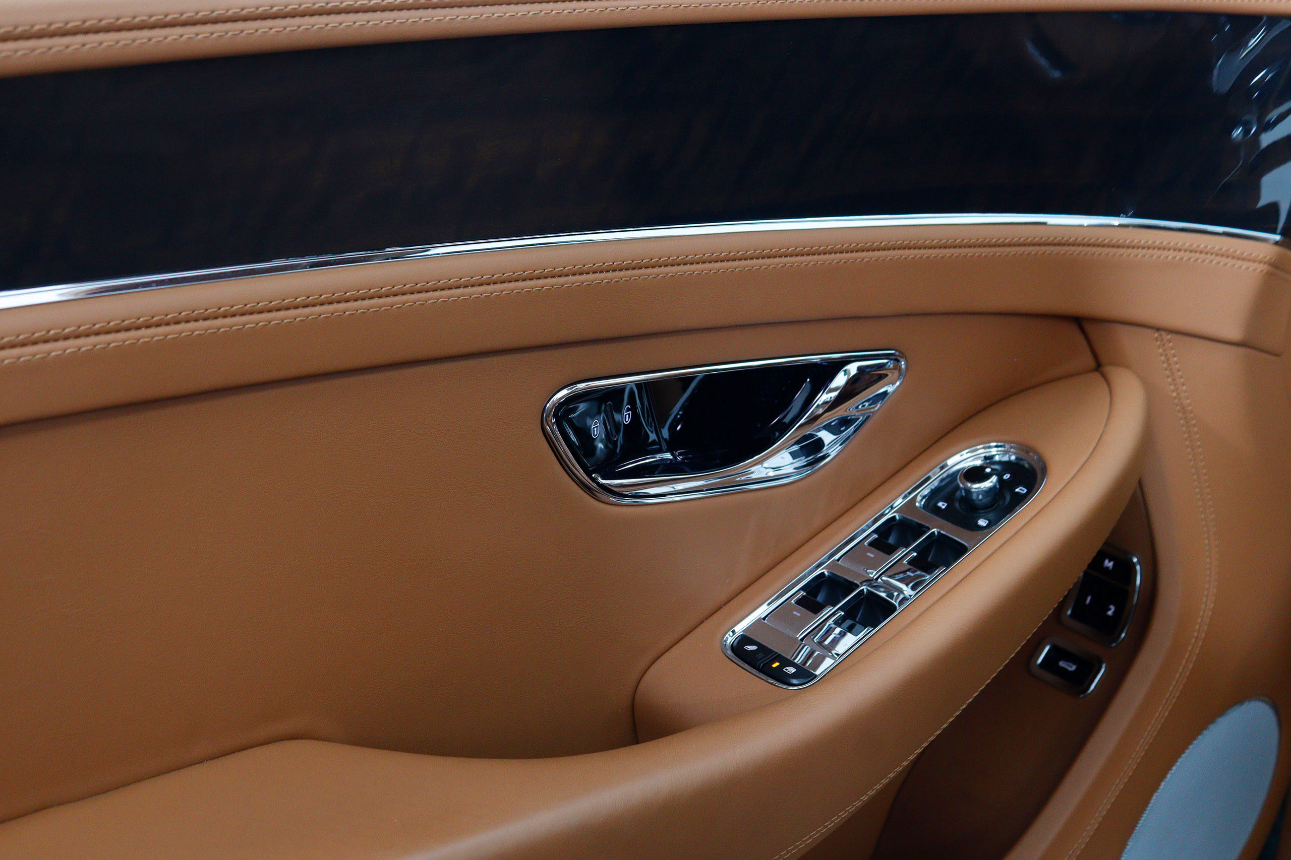 Bentley Continental GT 4.0 V8 Convertible Cabrio 549cv Auto 2P 4WD S/S # NAVY, CUERO foto 30