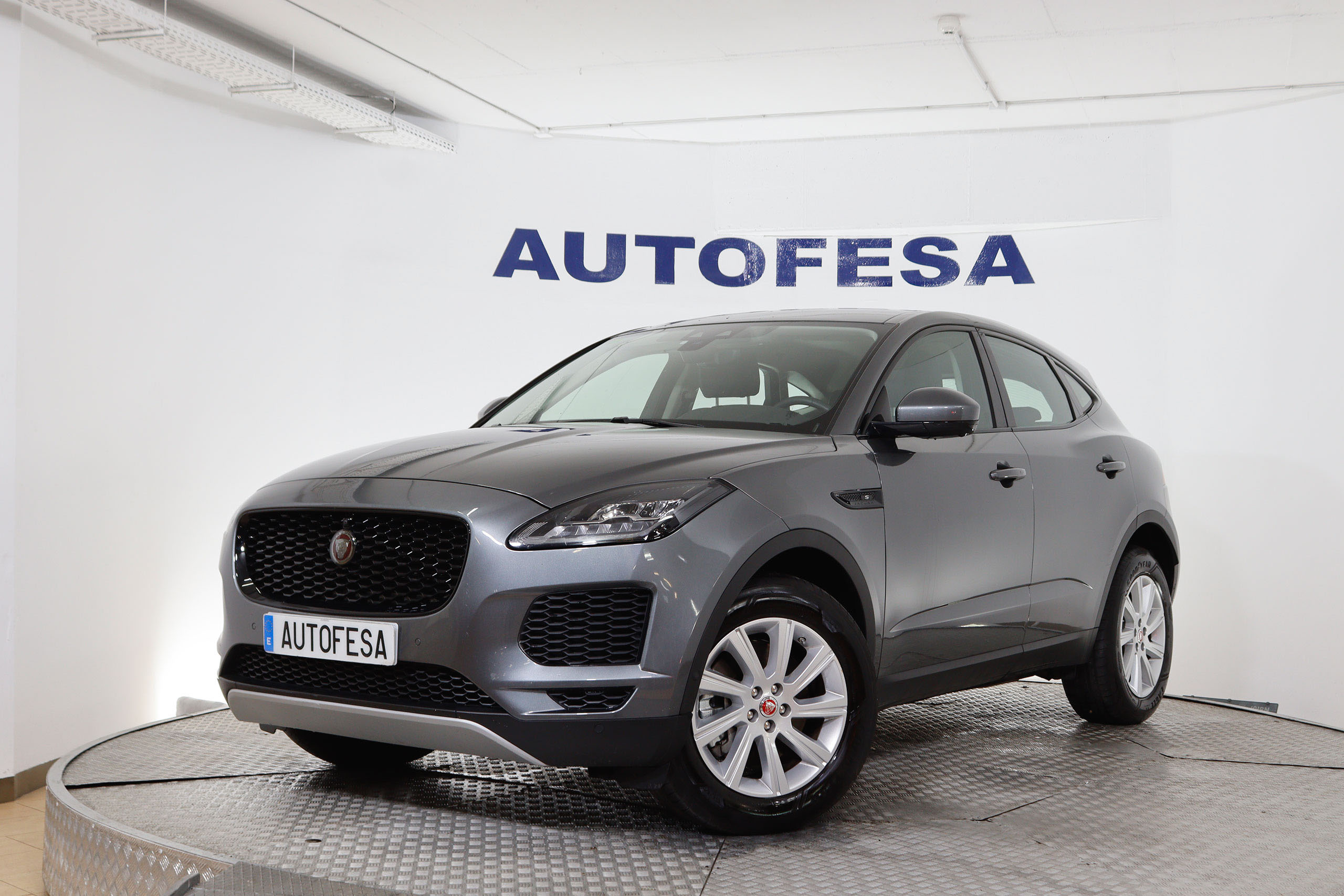 Jaguar E-pace 2.0 P 4WD 200cv Auto 5P S/S # NAVY, CUERO, FAROS LED, CAMARA 360 foto 1