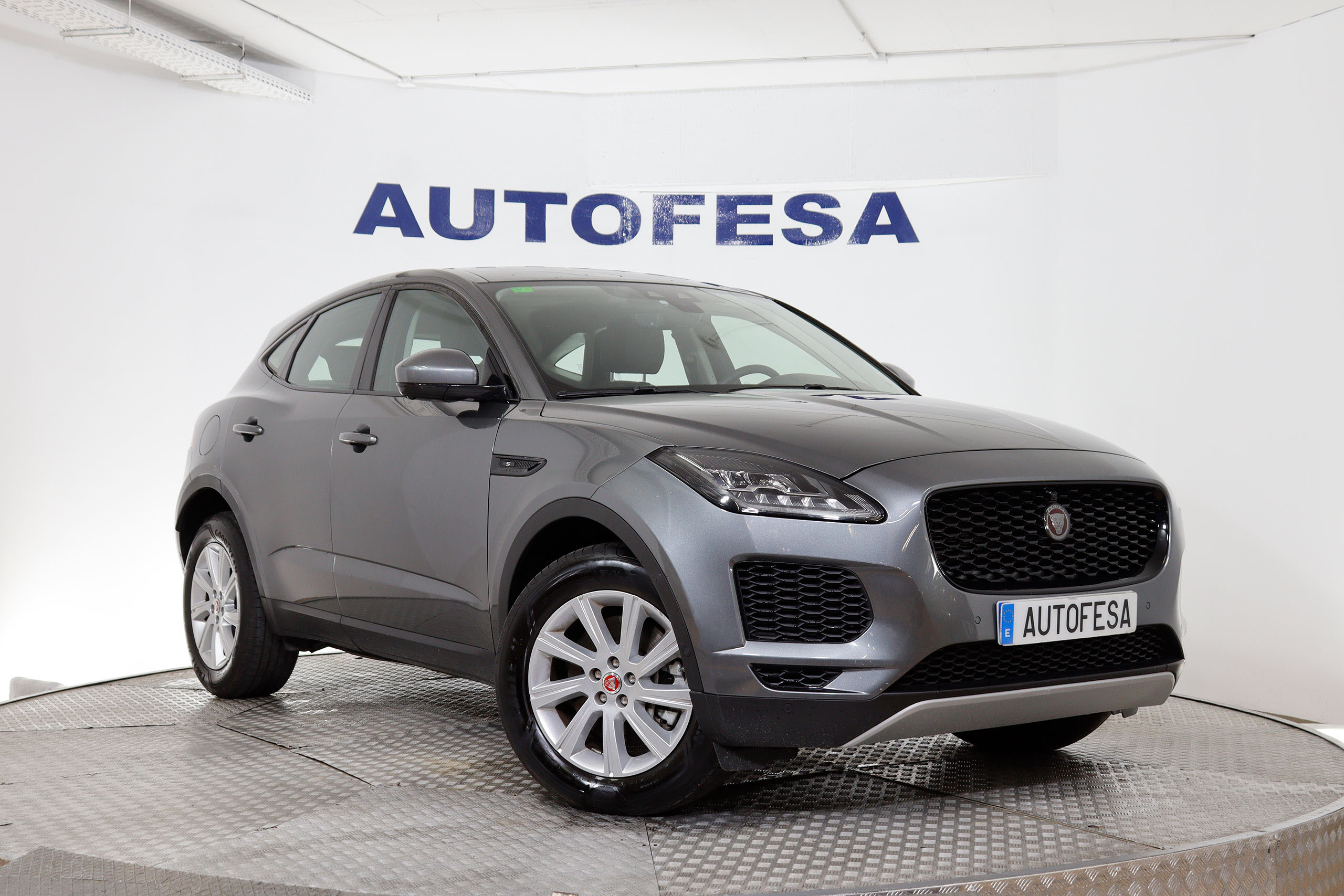 Jaguar E-pace 2.0 P 4WD 200cv Auto 5P S/S # NAVY, CUERO, FAROS LED, CAMARA 360 foto 3