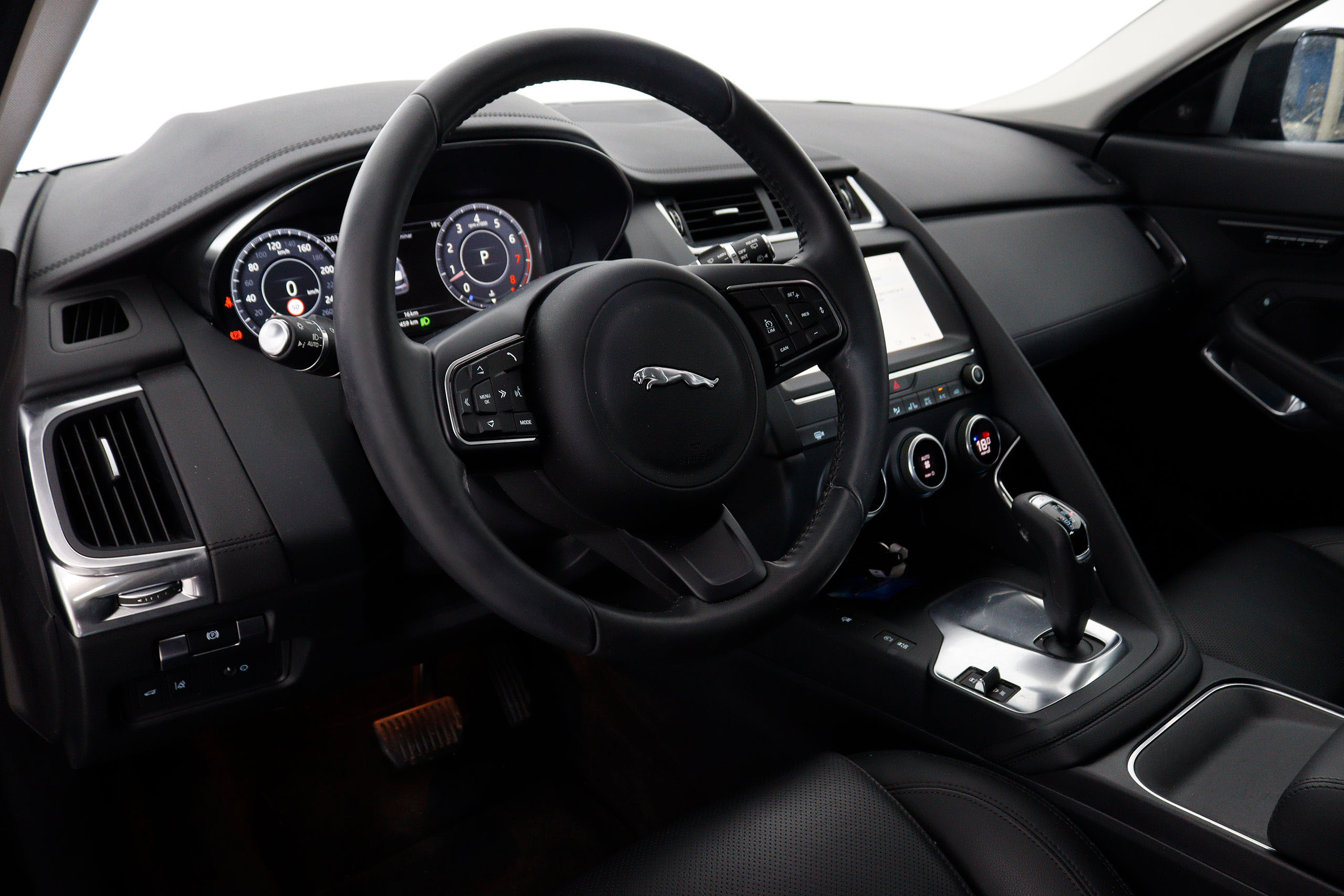 Jaguar E-pace 2.0 P 4WD 200cv Auto 5P S/S # NAVY, CUERO, FAROS LED, CAMARA 360 foto 15