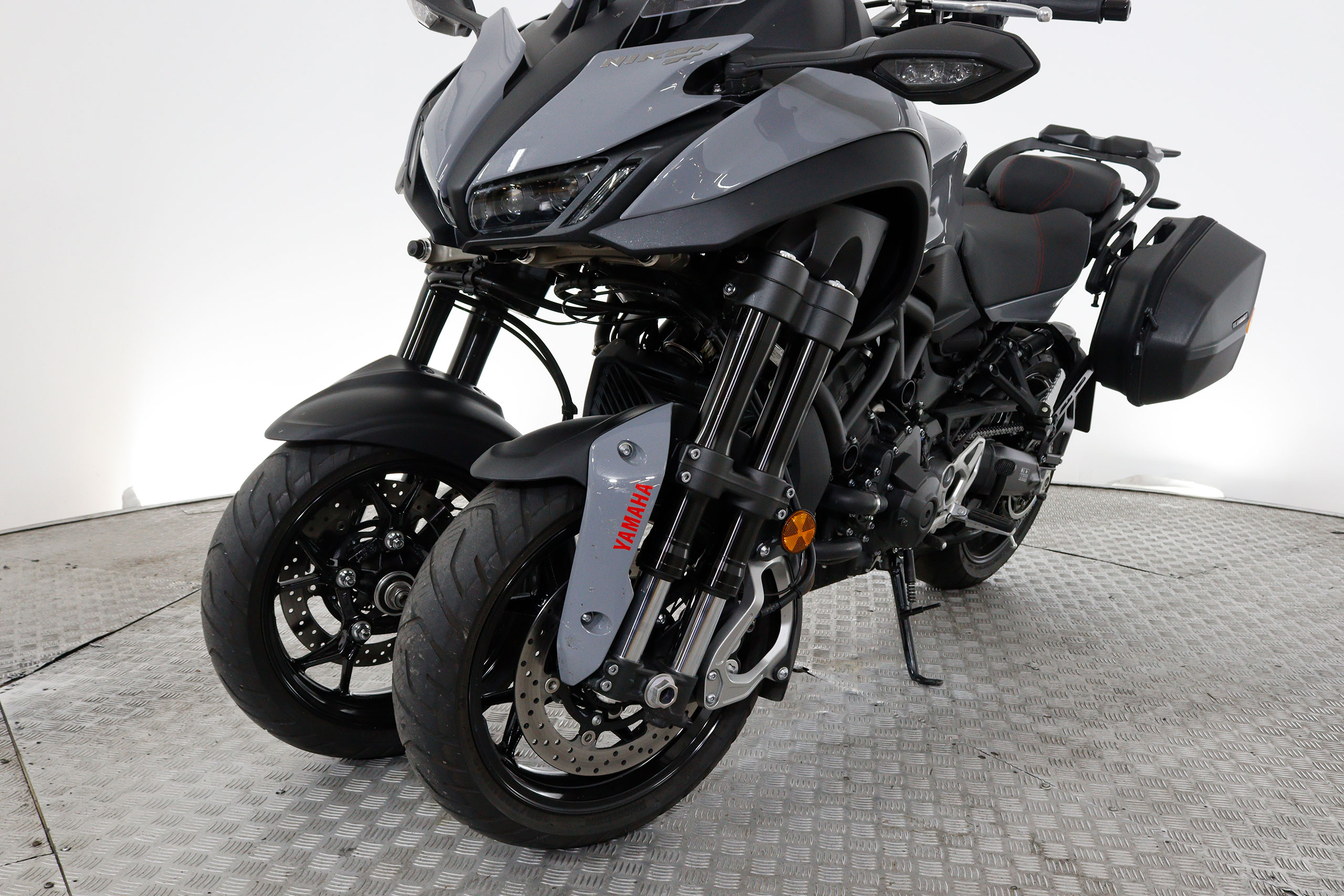 Yamaha Niken NIKEN GT 850 115cv ABS #GARANTIA FABRICA 12/2025, KIT MALETAS,RUEDAS NUEVAS foto 13