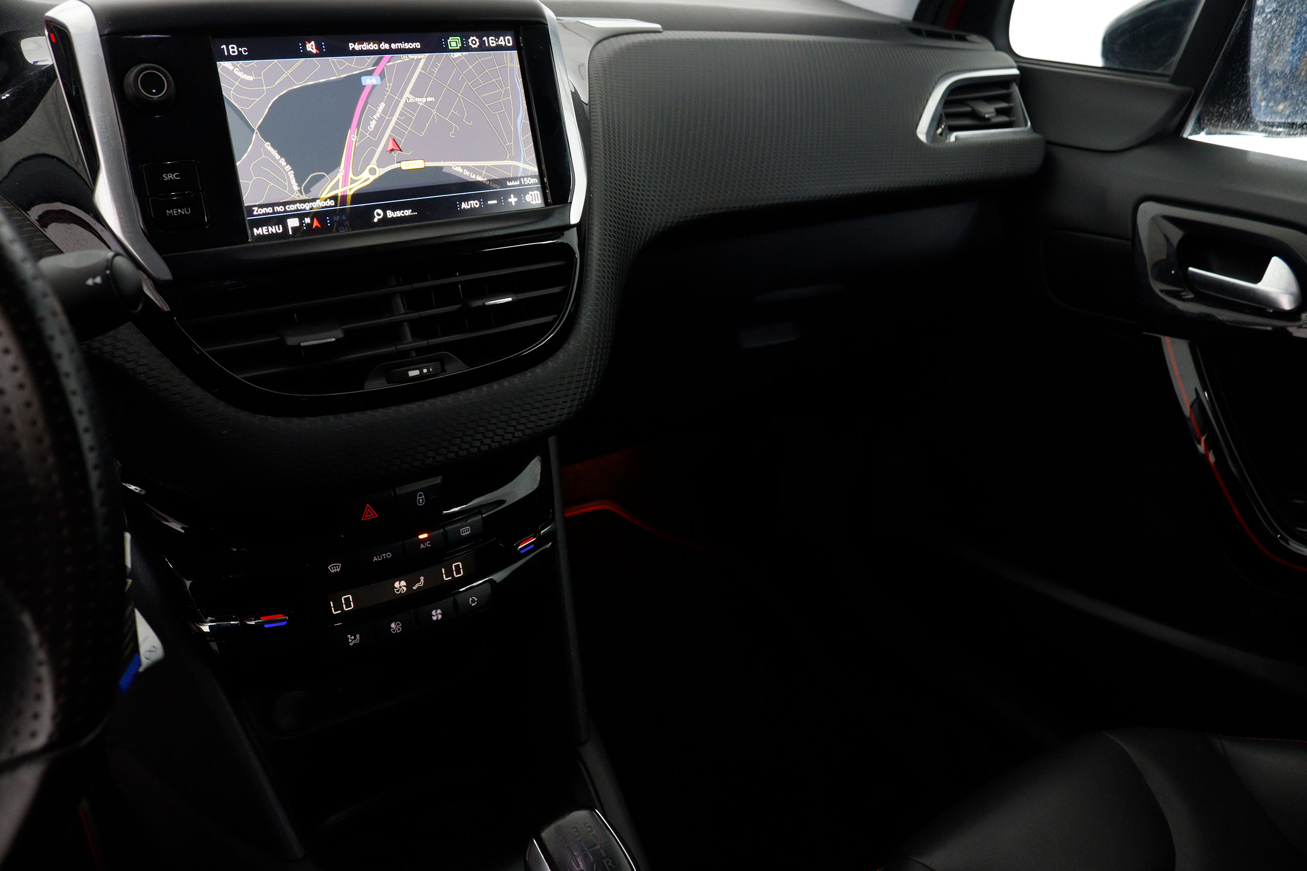 Peugeot 208 1.2 PURETECH 110cv GT LINE 3P # NAVY,PARKTRONIC foto 17