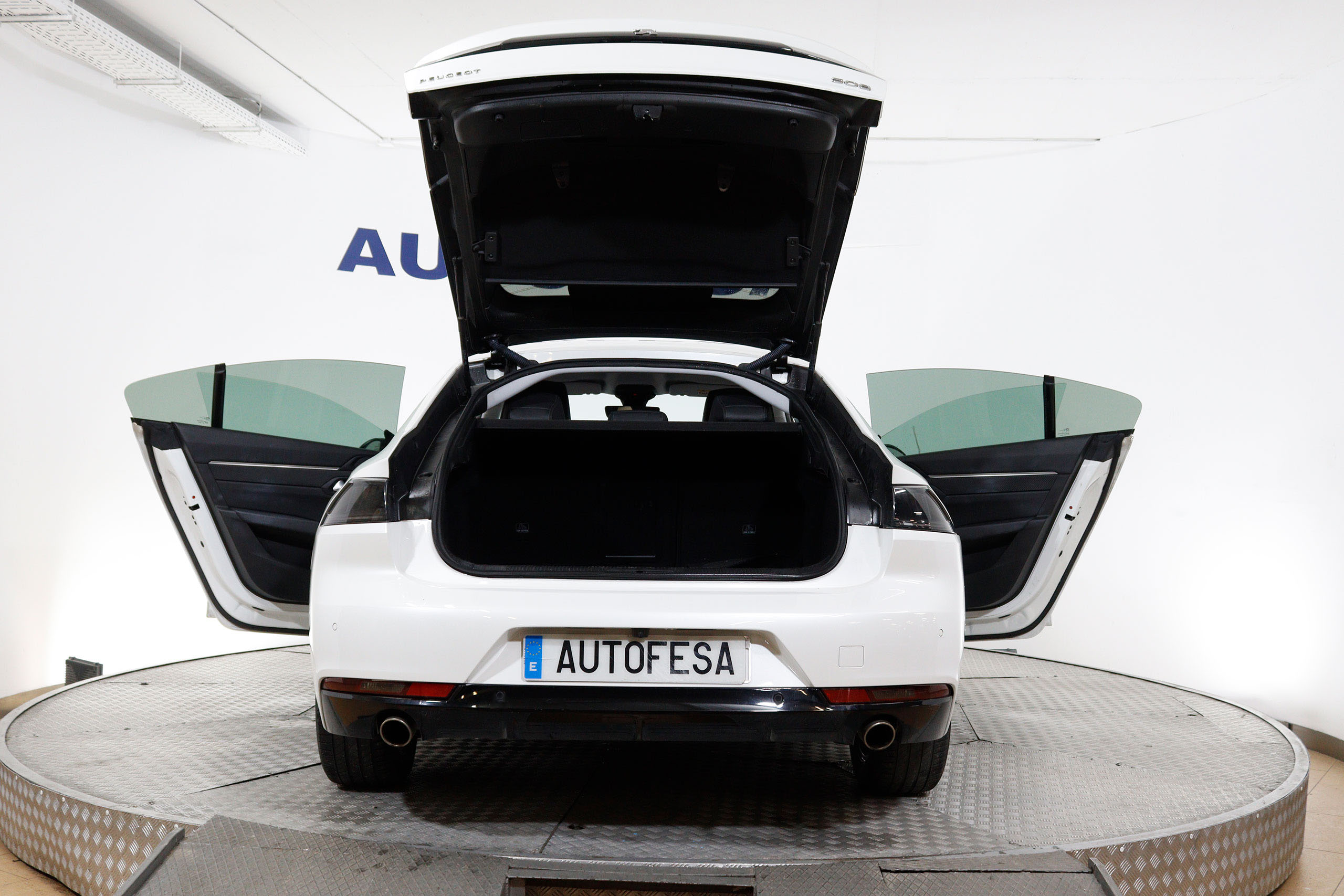 Peugeot 508 1.6L Hibrido Enchufable Auto EAT8 Pack Allure 225cv 5P # IVA DEDUCIBLE,NAVY,PARKTRONIC foto 13