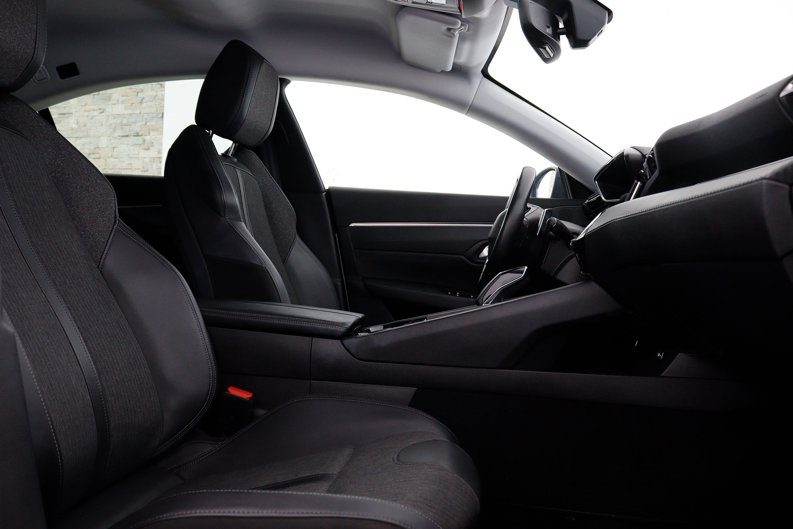 Peugeot 508 1.6L Hibrido Enchufable Auto EAT8 Pack Allure 225cv 5P # IVA DEDUCIBLE,NAVY,PARKTRONIC foto 20