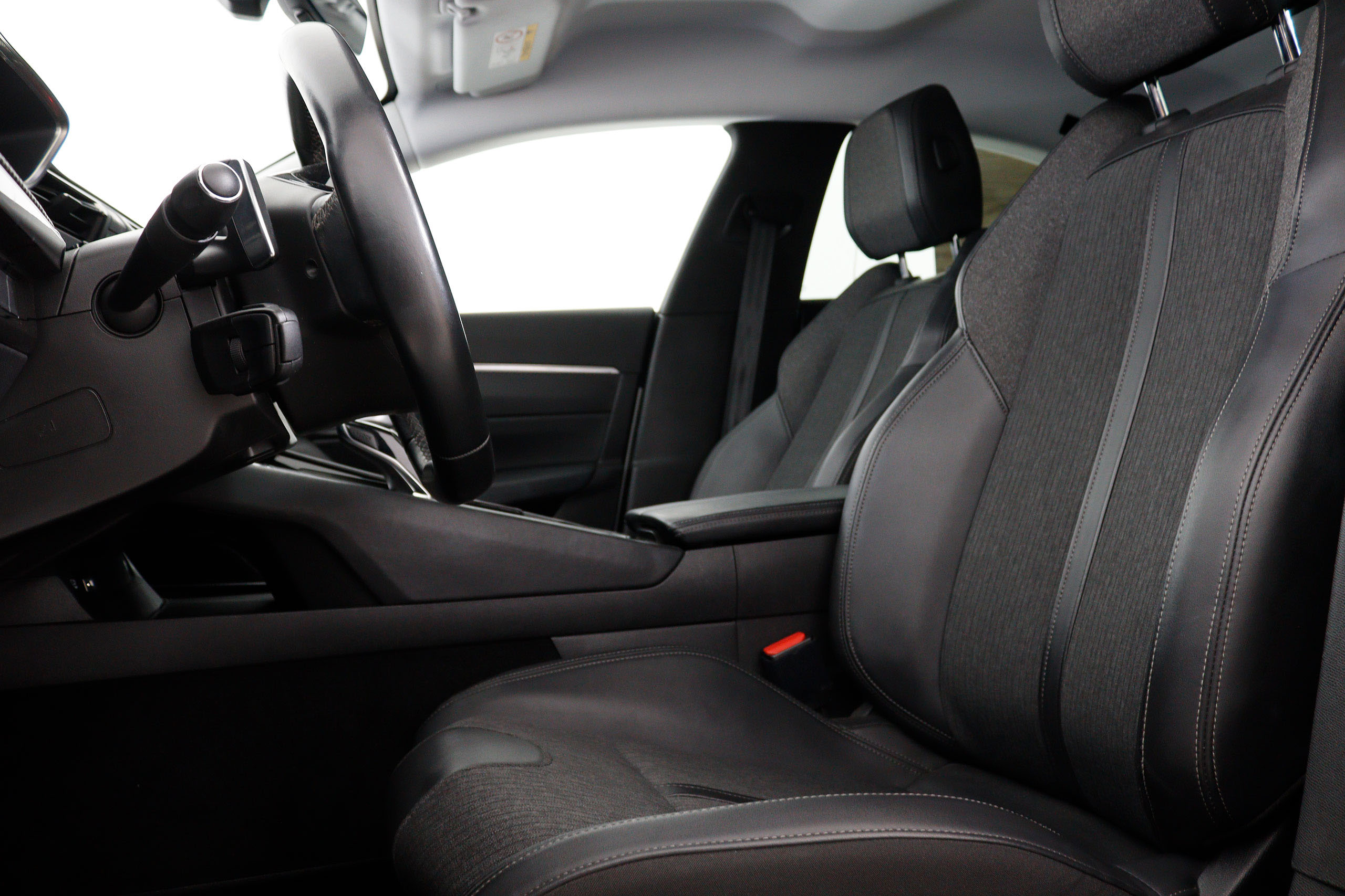 Peugeot 508 1.6L Hibrido Enchufable Auto EAT8 Pack Allure 225cv 5P # IVA DEDUCIBLE,NAVY,PARKTRONIC foto 15