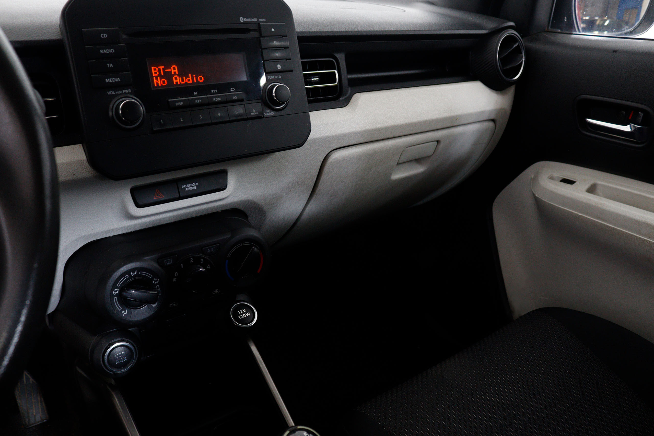 Suzuki Ignis 1.2 DualJet 90cv 5P foto 17