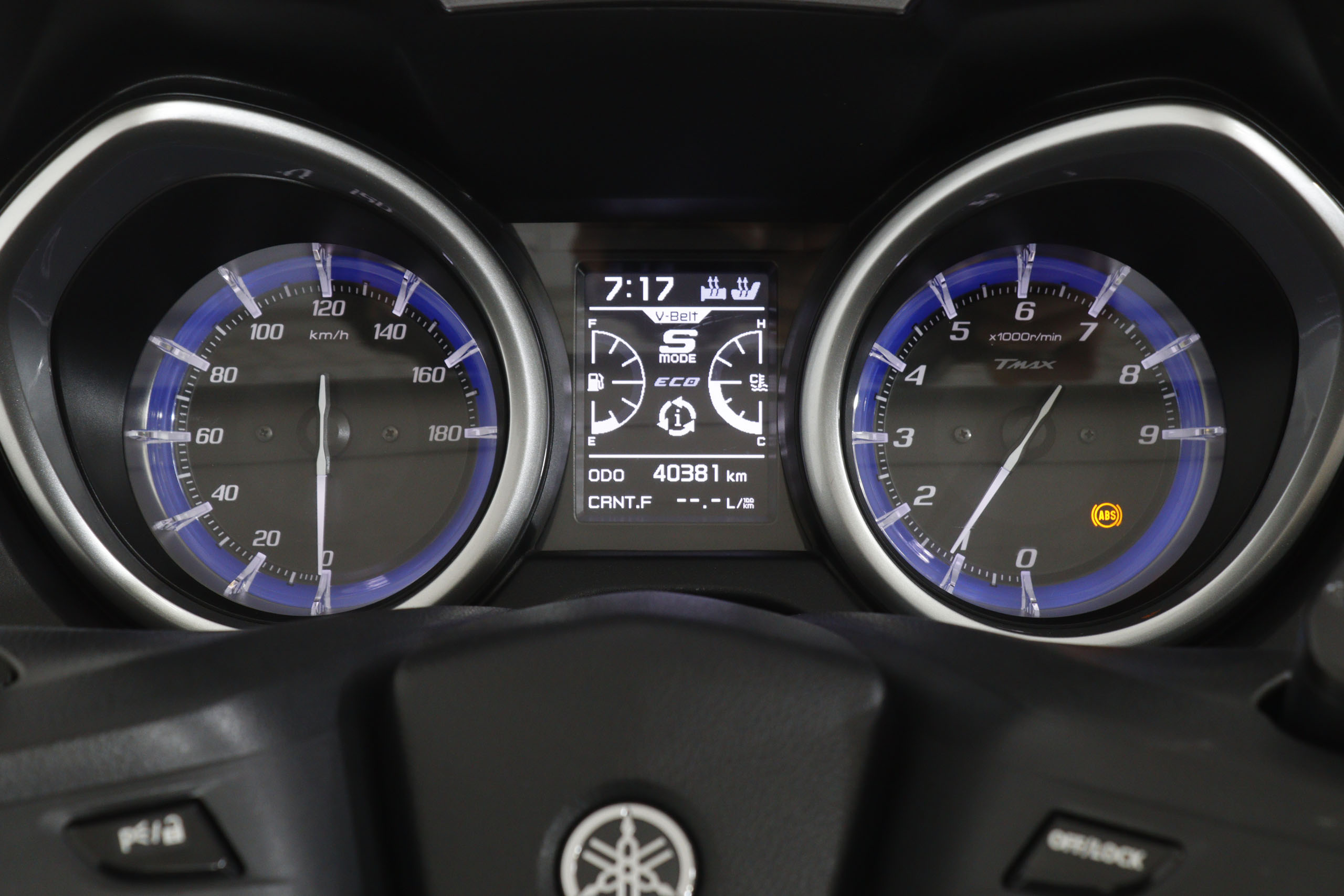 Yamaha Tmax 530 TMAX 530 DX XP530D 45cv ABS # CUPULA ELEC,PUÑOS TERMICOS,ASINETOS TERMICOS foto 25