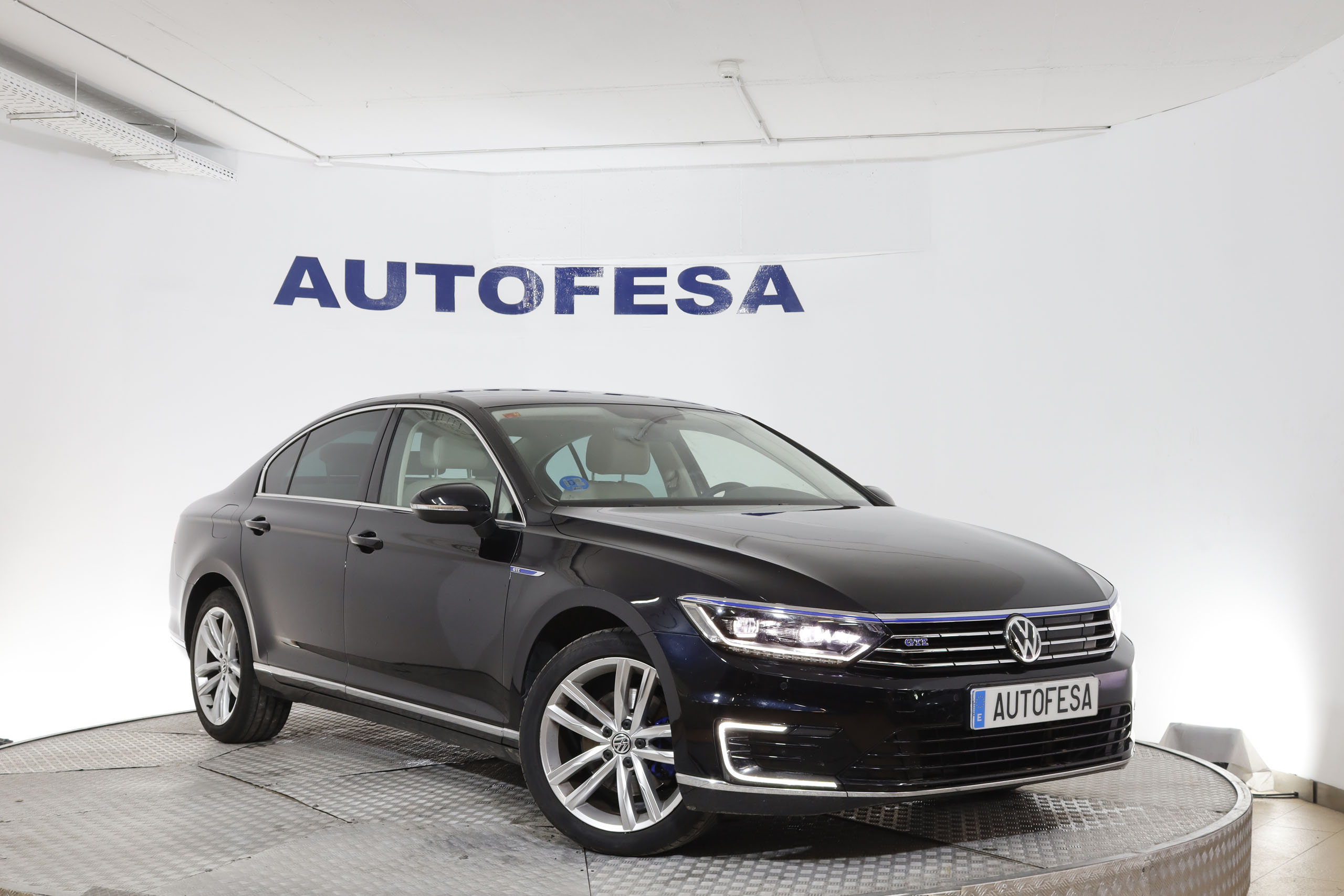 Volkswagen Passat 1.4 TSI GTE Hibrido Enchufable Auto 218cv 4P # IVA DEDUCIBLE,NAVY,FAROS LED, foto 3