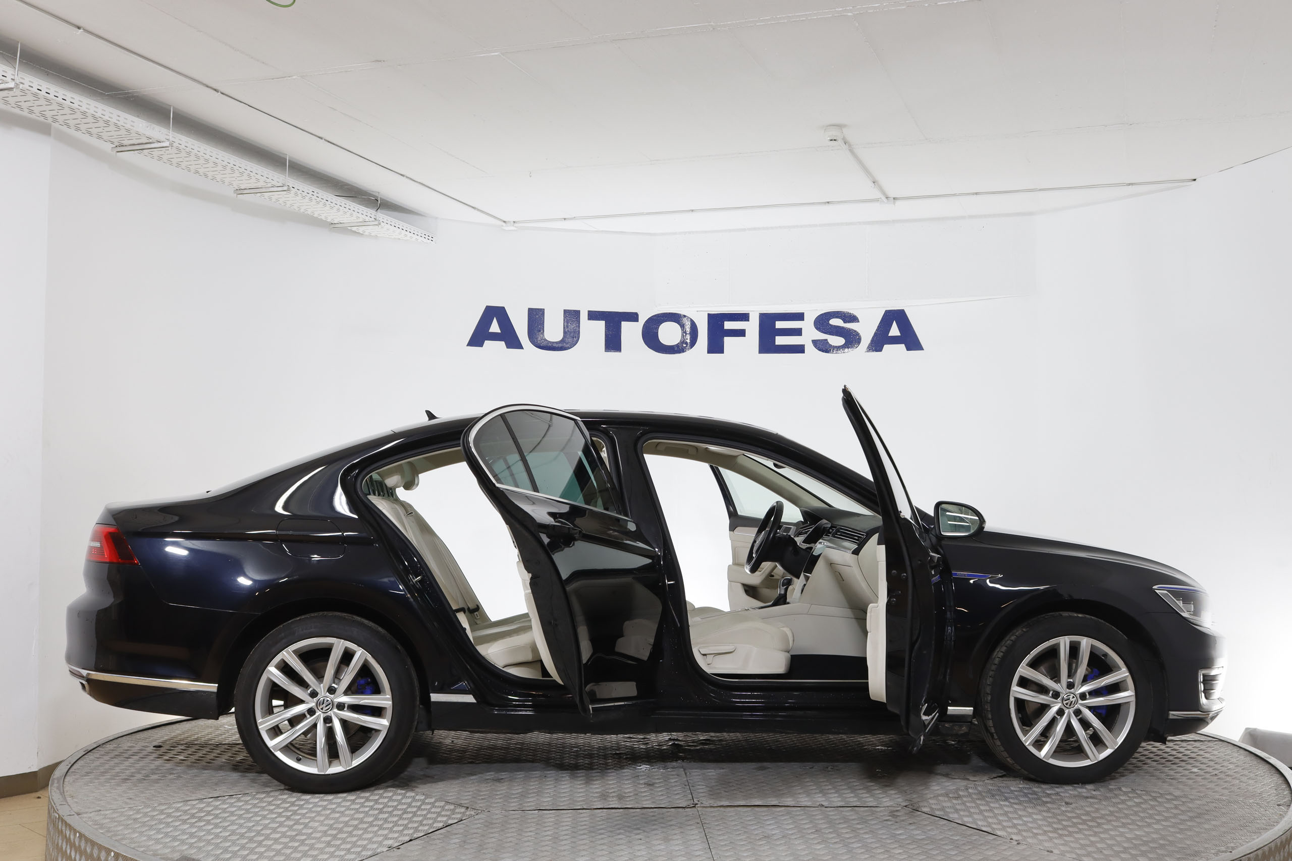 Volkswagen Passat 1.4 TSI GTE Hibrido Enchufable Auto 218cv 4P # IVA DEDUCIBLE,NAVY,FAROS LED, foto 13