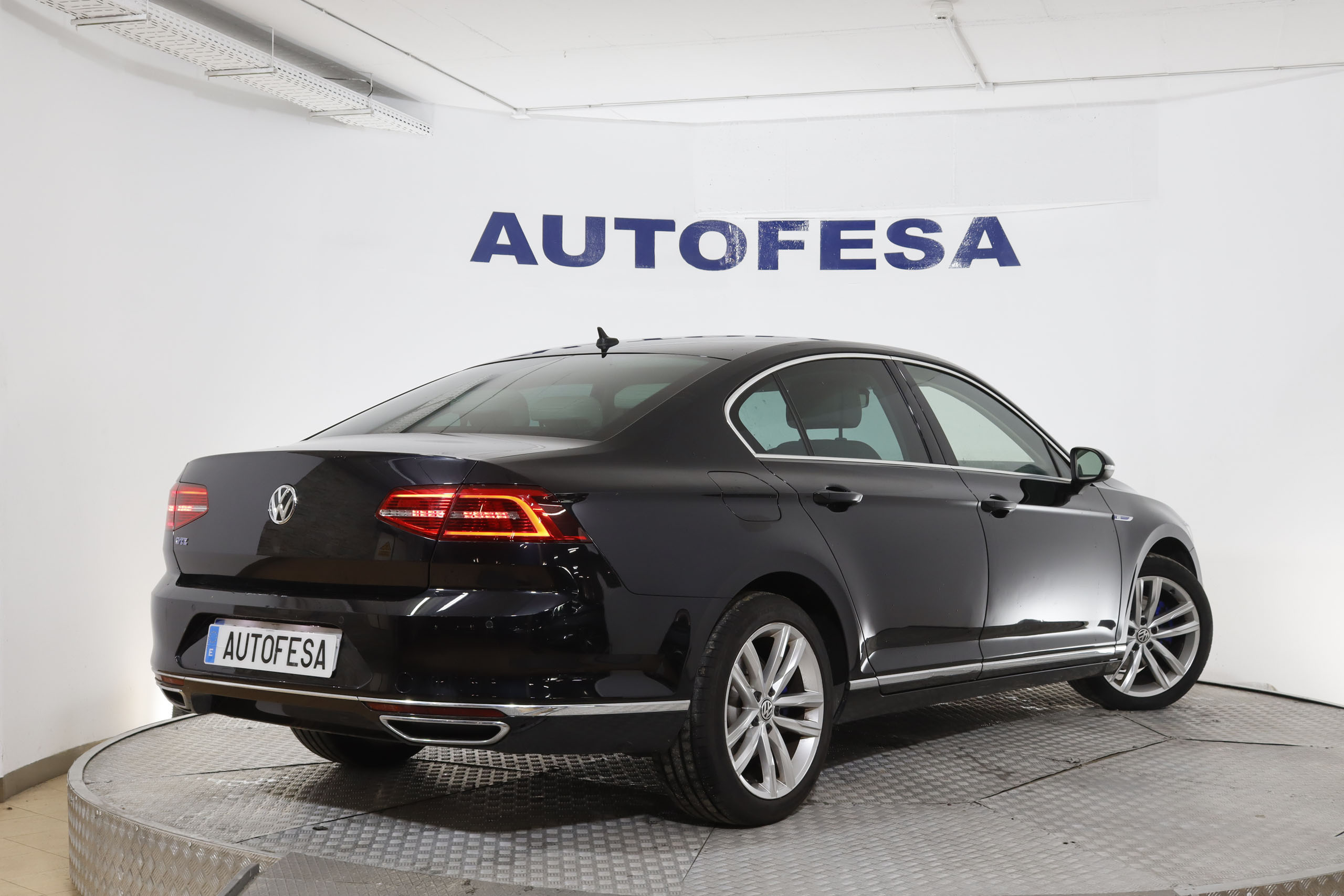 Volkswagen Passat 1.4 TSI GTE Hibrido Enchufable Auto 218cv 4P # IVA DEDUCIBLE,NAVY,FAROS LED, foto 6