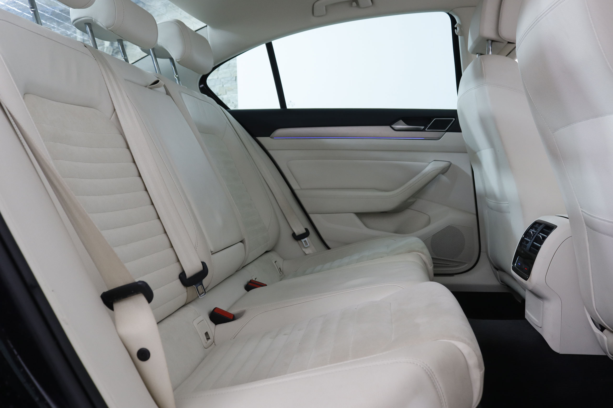 Volkswagen Passat 1.4 TSI GTE Hibrido Enchufable Auto 218cv 4P # IVA DEDUCIBLE,NAVY,FAROS LED, foto 26