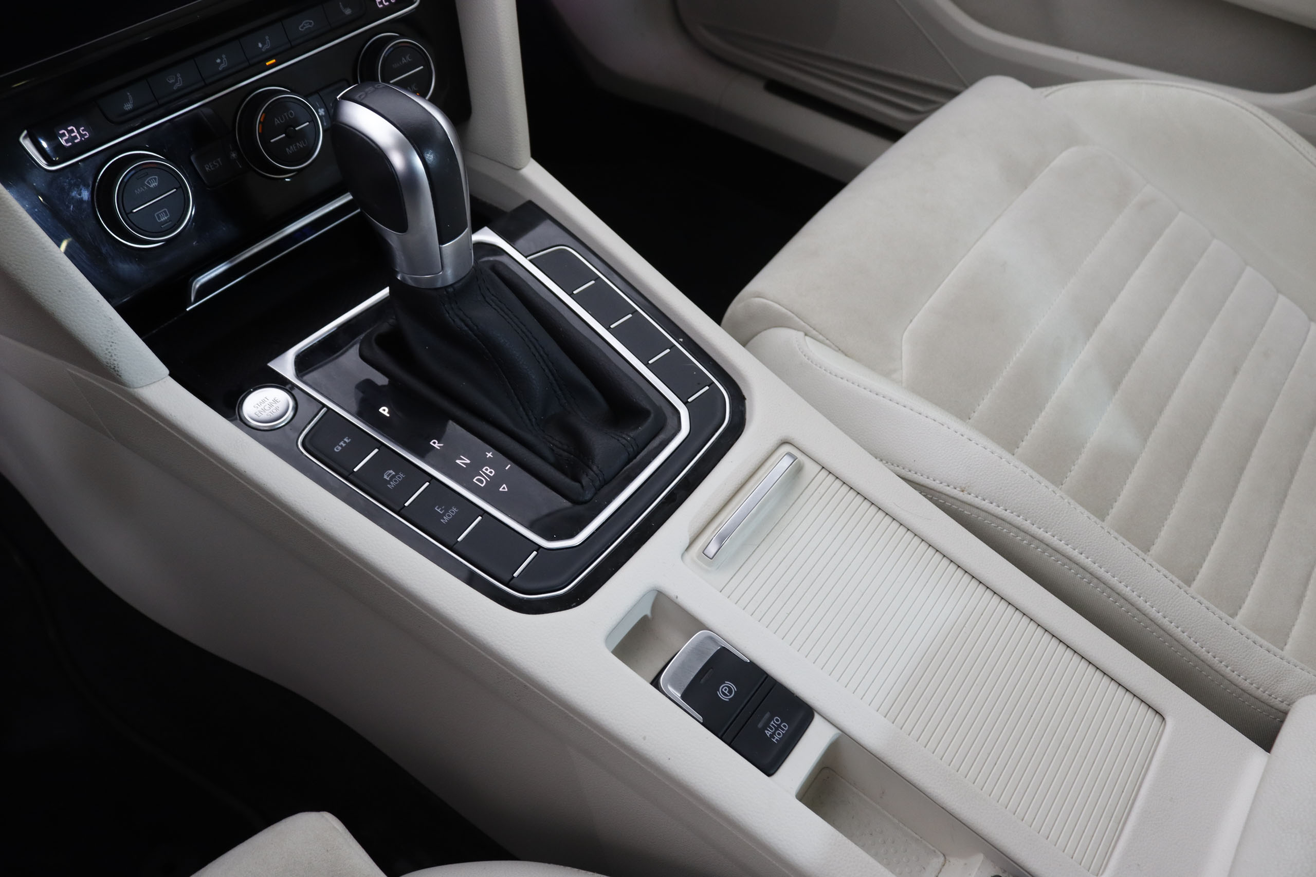 Volkswagen Passat 1.4 TSI GTE Hibrido Enchufable Auto 218cv 4P # IVA DEDUCIBLE,NAVY,FAROS LED, foto 19