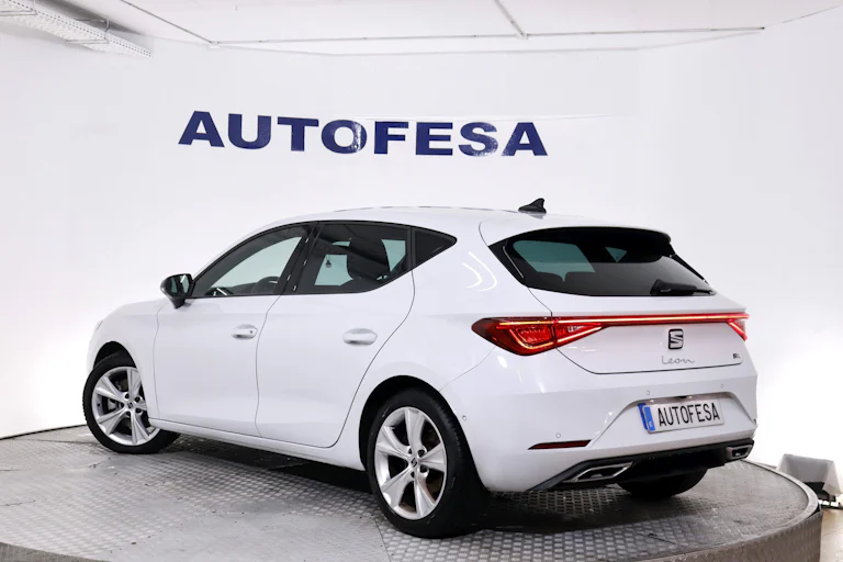 Seat Leon 1.5 eTSI AUTO FR DSG 150cv 5P #NAVY foto 6