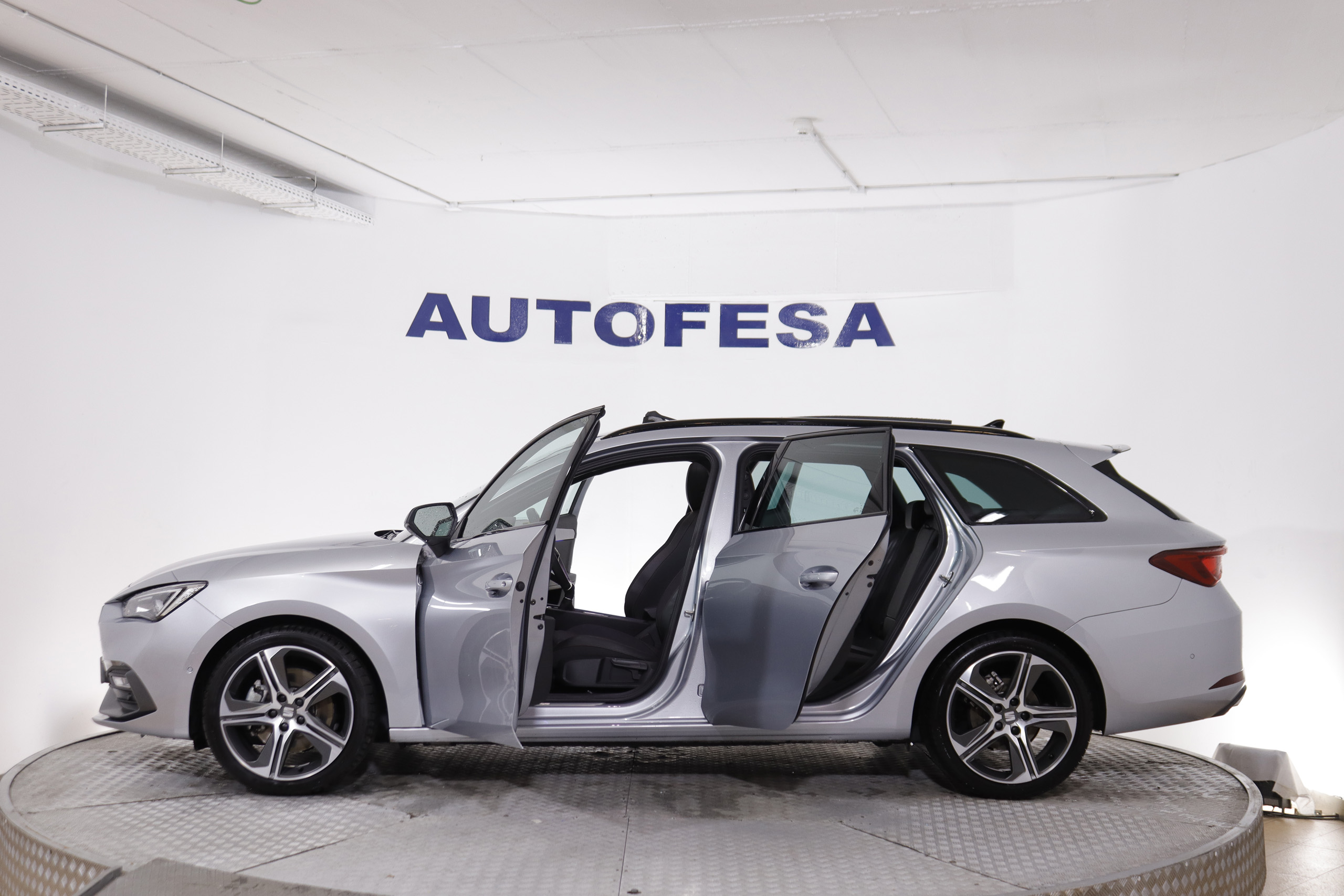 Seat Leon 1.5 TSI SPORT TOURER FR GOL L 150cv 5P # TECHO ELEC PANORAMICO, NAVY foto 11