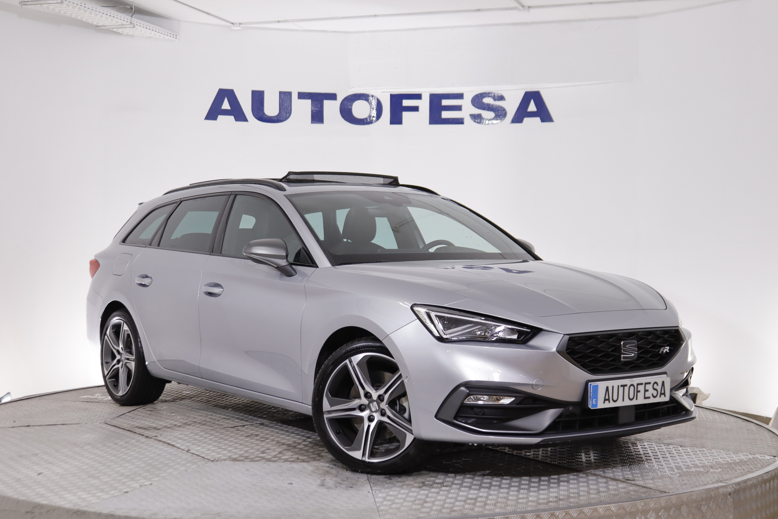 Seat Leon 1.5 TSI SPORT TOURER FR GOL L 150cv 5P # TECHO ELEC PANORAMICO, NAVY foto 3