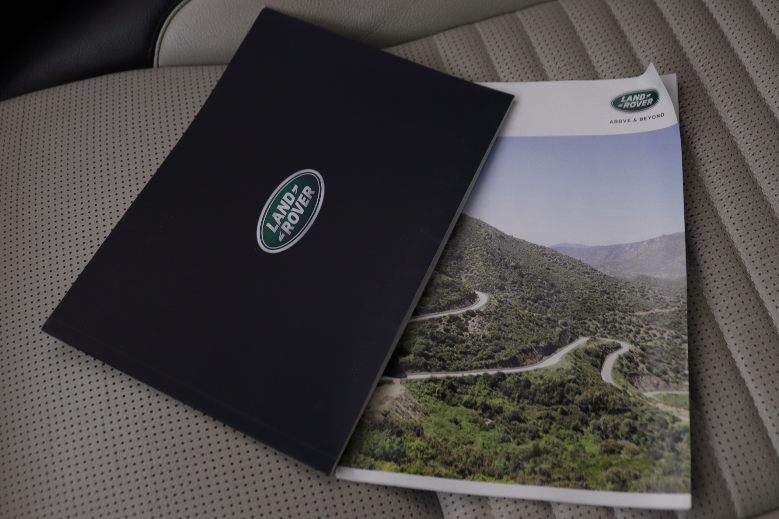 Land Rover Discovery Sport 2.0 D HYBRID R-DYNAMIC 4X4 AUTO MHEV 150cv 5P # IVA DEDUCIBLE, TECHO PANORAMICO, NAVY, CUERO, foto 31