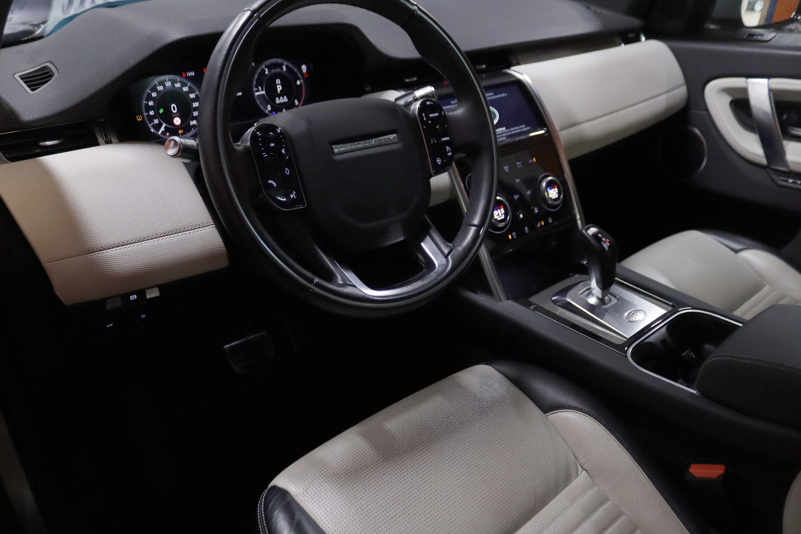 Land Rover Discovery Sport 2.0 D HYBRID R-DYNAMIC 4X4 AUTO MHEV 150cv 5P # IVA DEDUCIBLE, TECHO PANORAMICO, NAVY, CUERO, foto 30