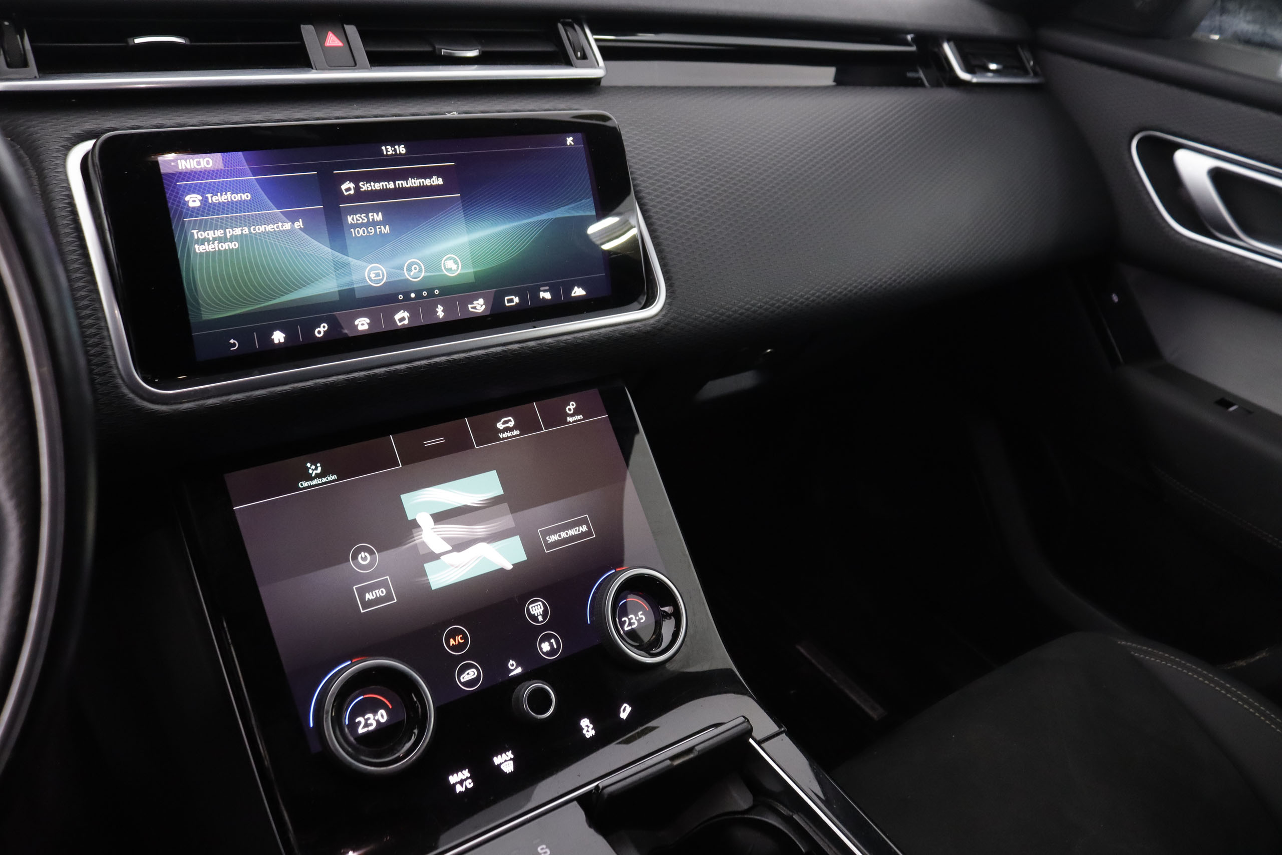 Land Rover Range Rover Velar 2.0 P300 4WD R-DYNAMIC AUTO 300cv 5P # IVA DEDUCIBLE foto 17