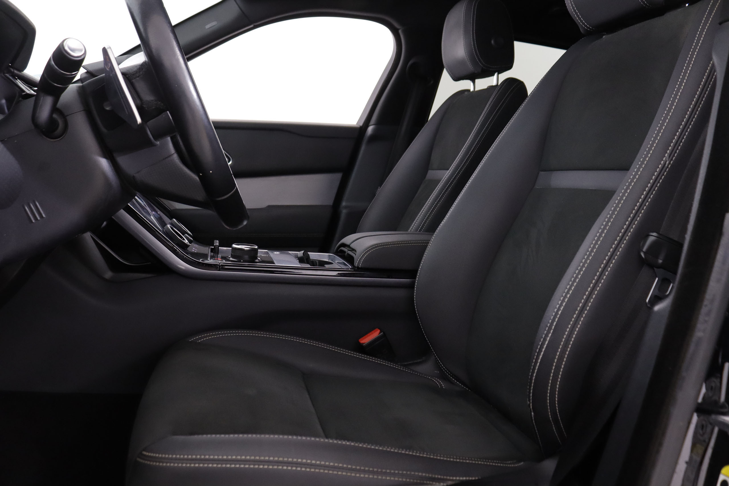 Land Rover Range Rover Velar 2.0 P300 4WD R-DYNAMIC AUTO 300cv 5P # IVA DEDUCIBLE foto 21