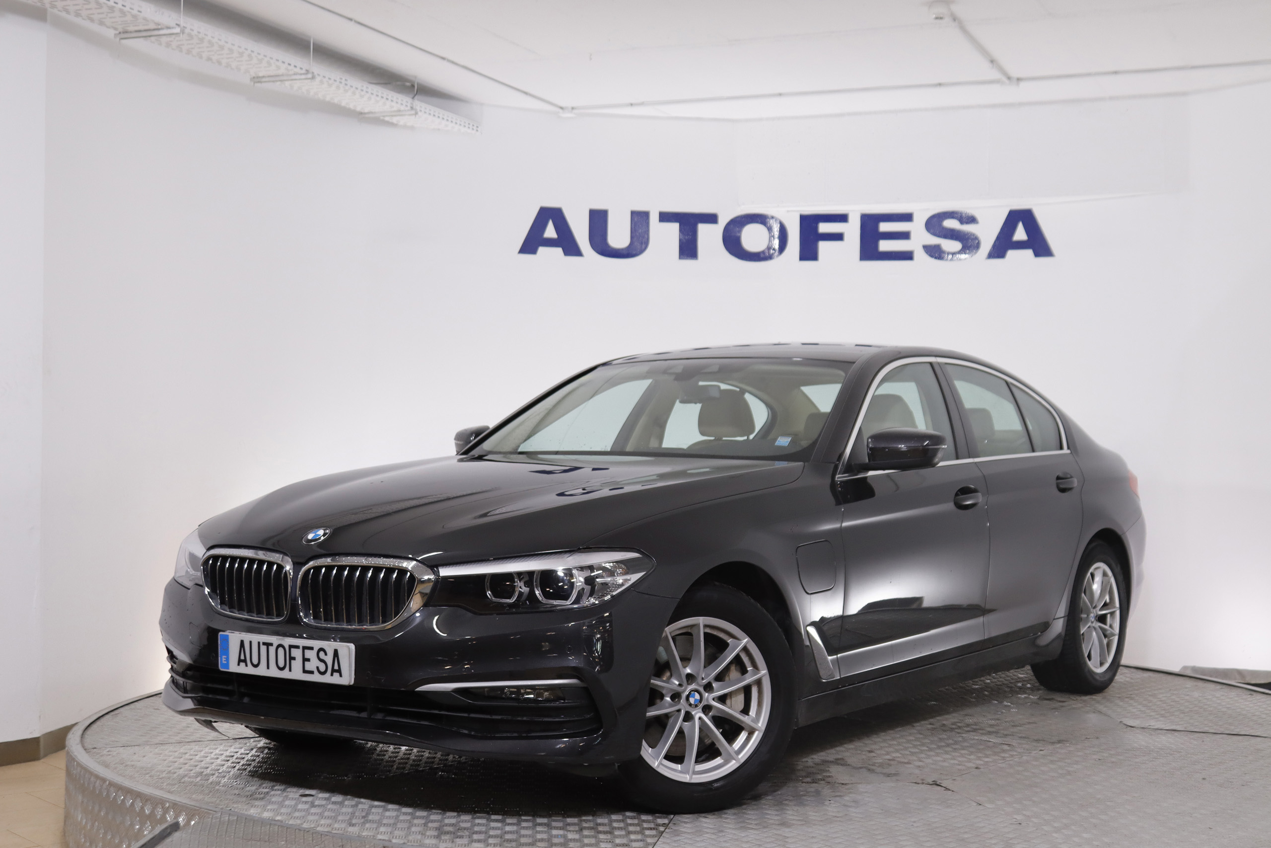 BMW 530 2.0 iPERFORMANCE AUTO 252cv 4P # IVA DEDUCIBLE, NAVY, CUERO foto 1