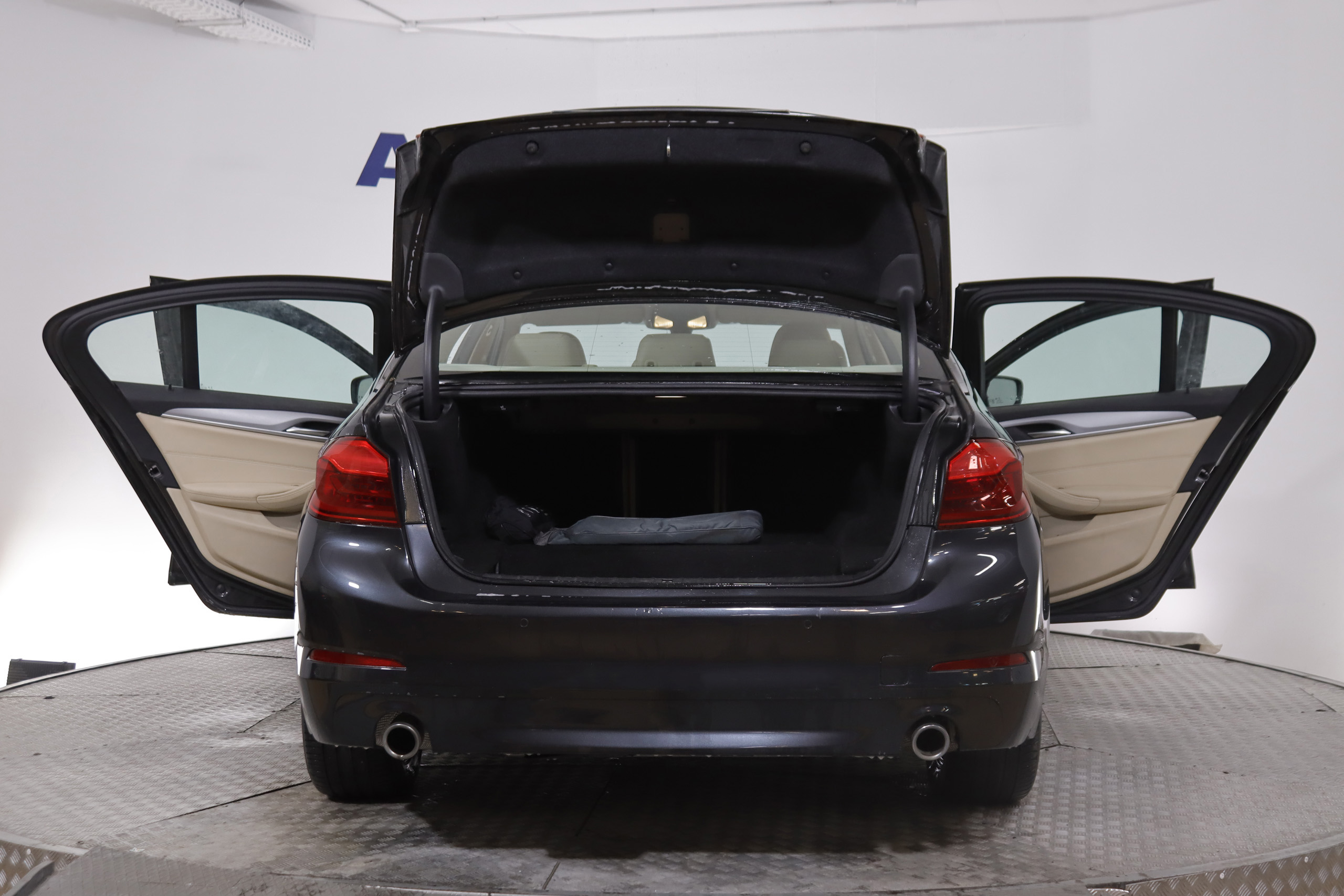 BMW 530 2.0 iPERFORMANCE AUTO 252cv 4P # IVA DEDUCIBLE, NAVY, CUERO foto 13