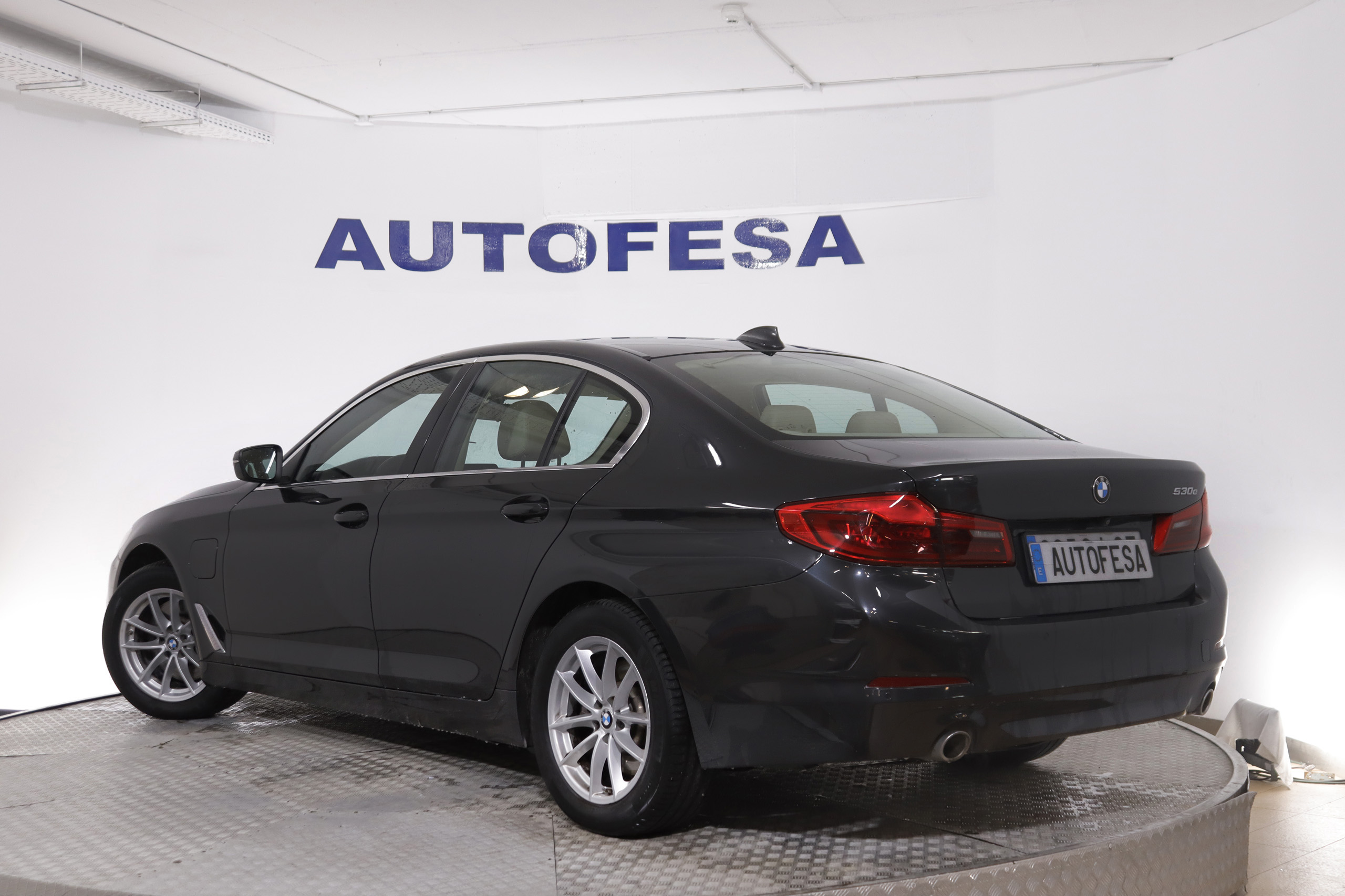 BMW 530 2.0 iPERFORMANCE AUTO 252cv 4P # IVA DEDUCIBLE, NAVY, CUERO foto 6