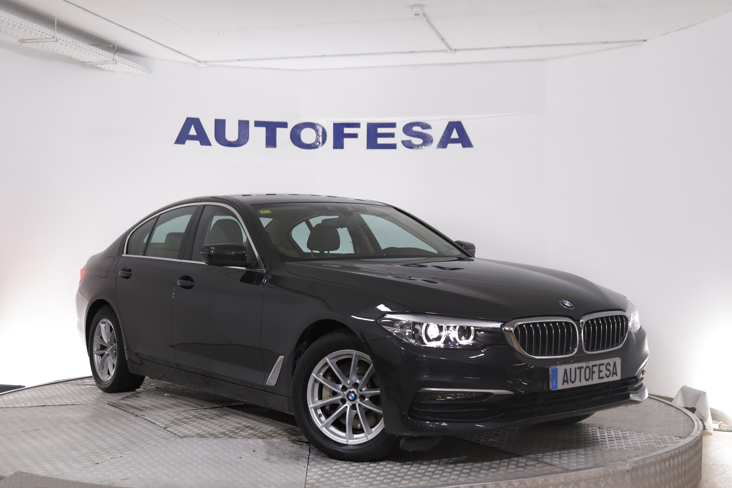 BMW 530 2.0 iPERFORMANCE AUTO 252cv 4P # IVA DEDUCIBLE, NAVY, CUERO foto 3