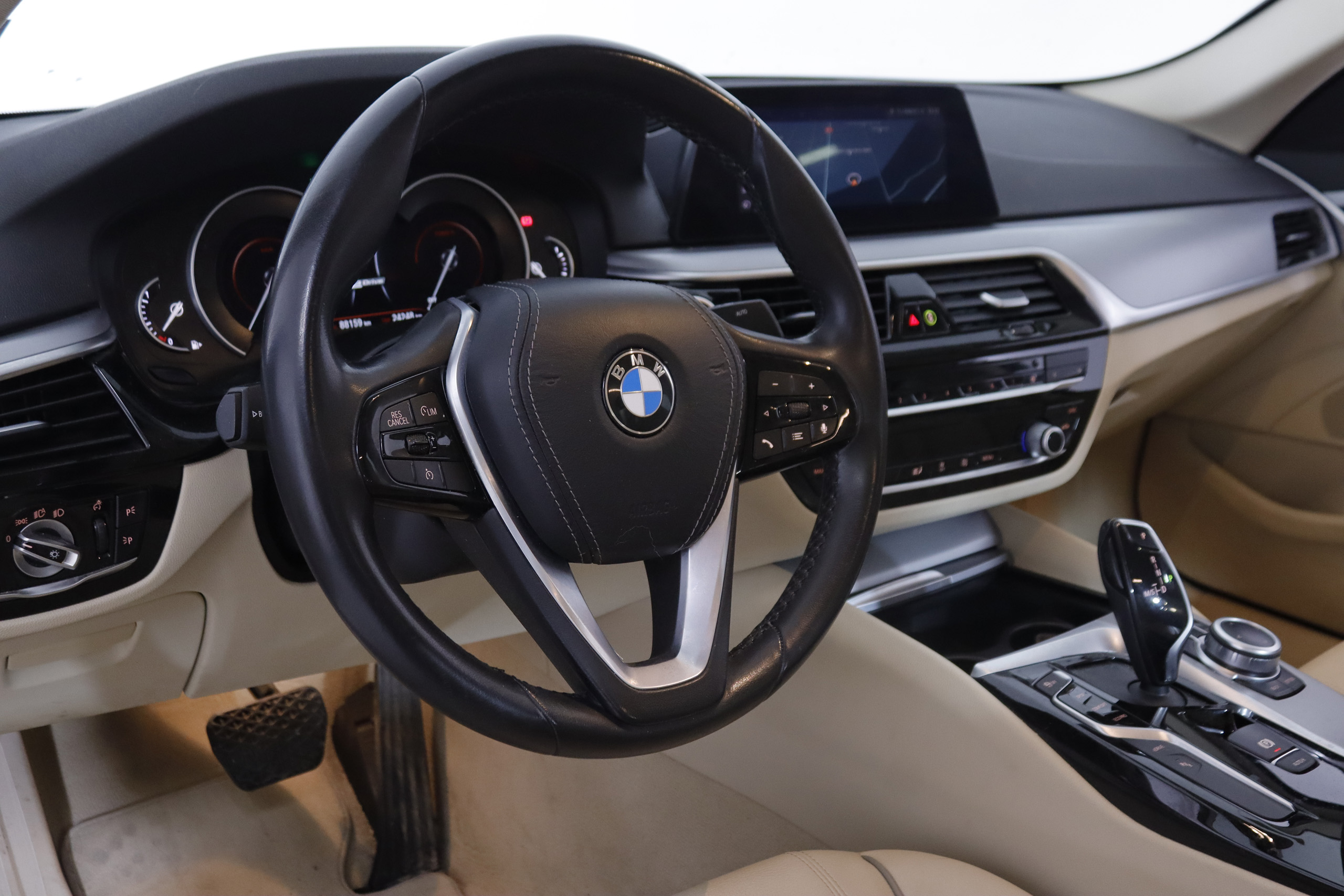 BMW 530 2.0 iPERFORMANCE AUTO 252cv 4P # IVA DEDUCIBLE, NAVY, CUERO foto 14