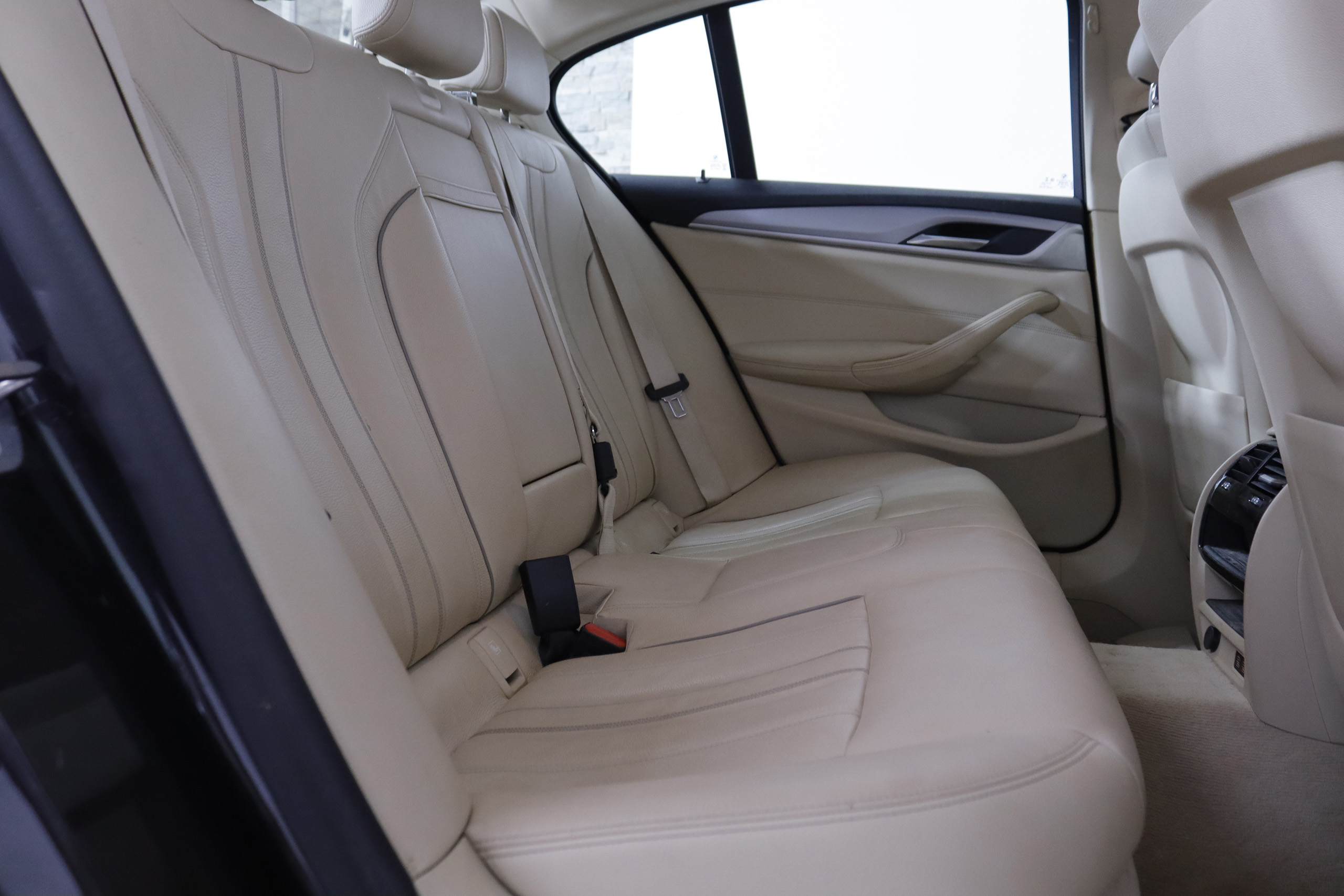 BMW 530 2.0 iPERFORMANCE AUTO 252cv 4P # IVA DEDUCIBLE, NAVY, CUERO foto 24