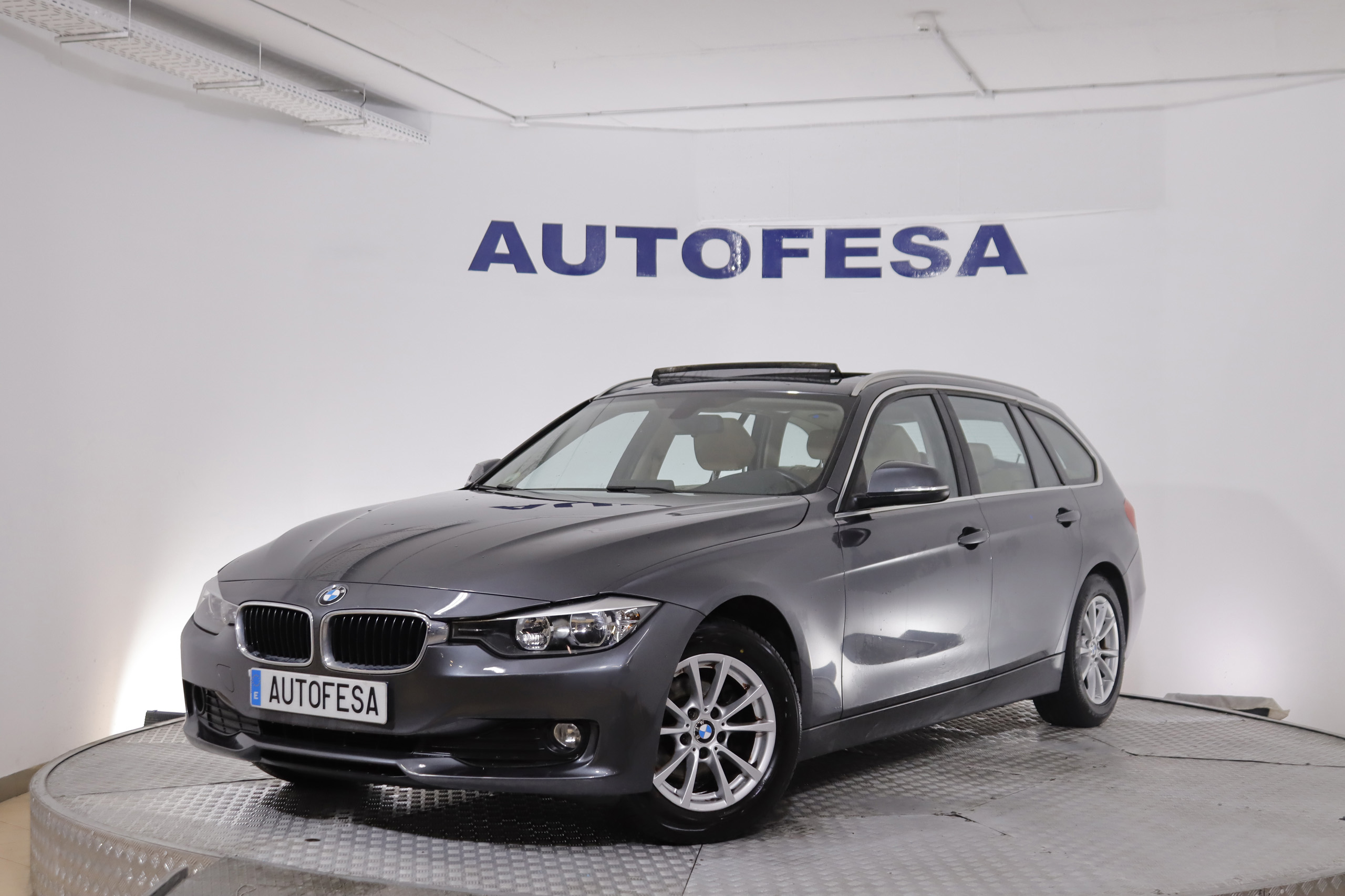 BMW 318 2.0 TOURING AUTO 143cv 5P # TECHO ELEC PANORAMICO, NAVY, CUERO foto 1