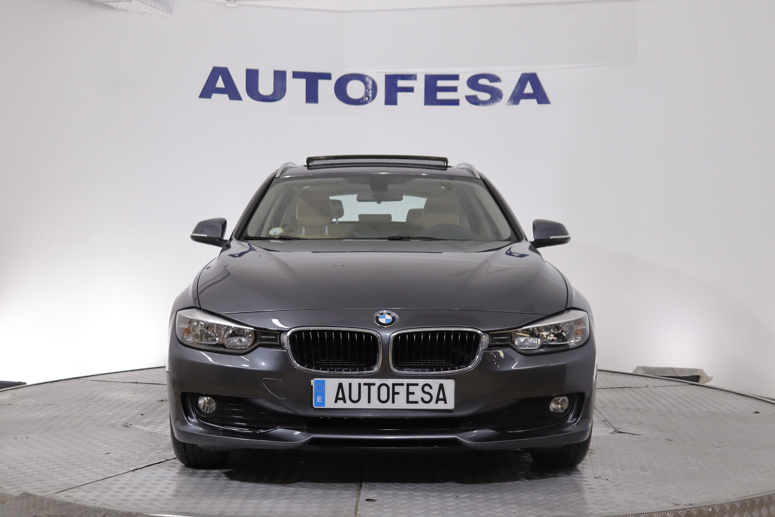 BMW 318 2.0 TOURING AUTO 143cv 5P # TECHO ELEC PANORAMICO, NAVY, CUERO foto 2