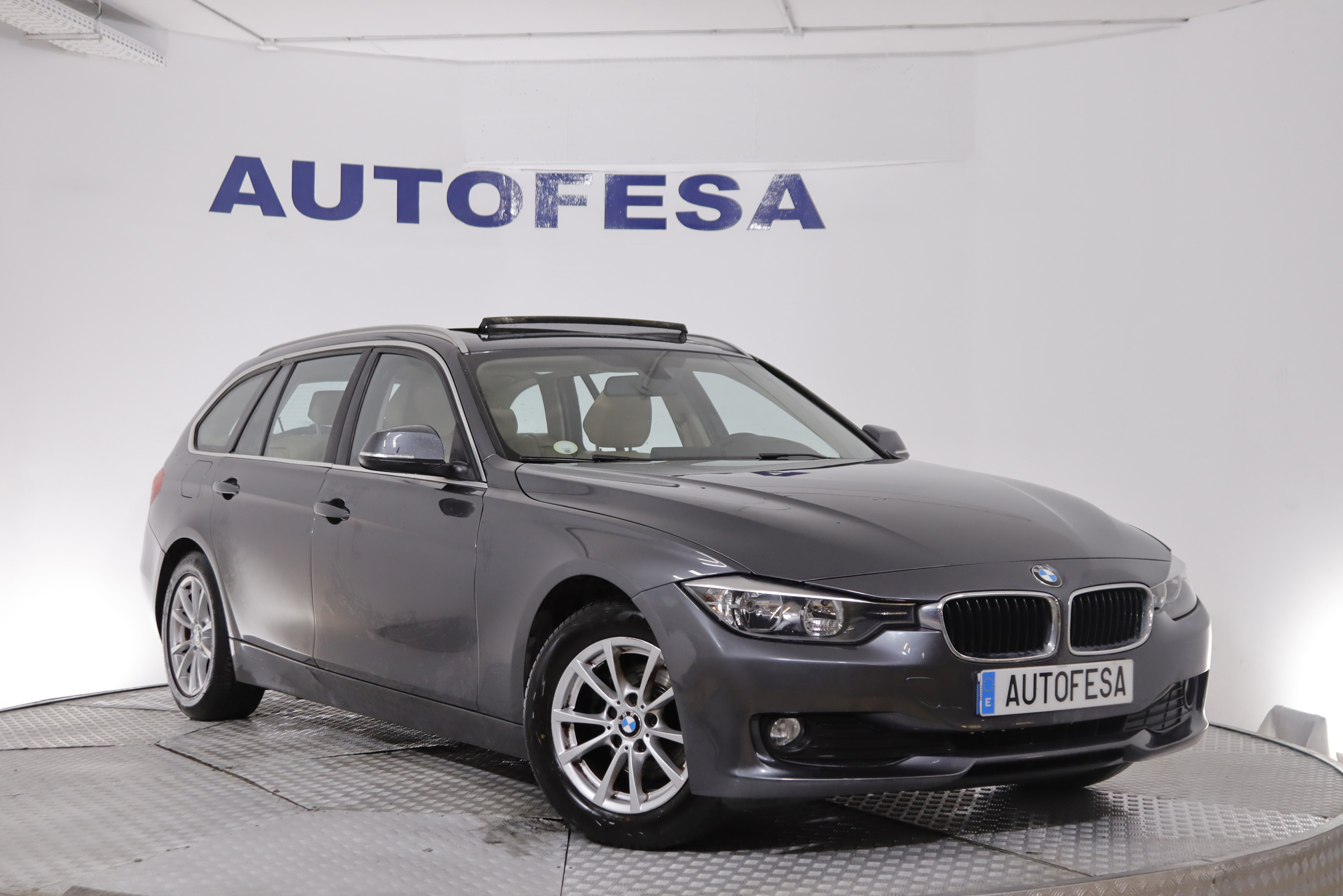 BMW 318 2.0 TOURING AUTO 143cv 5P # TECHO ELEC PANORAMICO, NAVY, CUERO foto 3