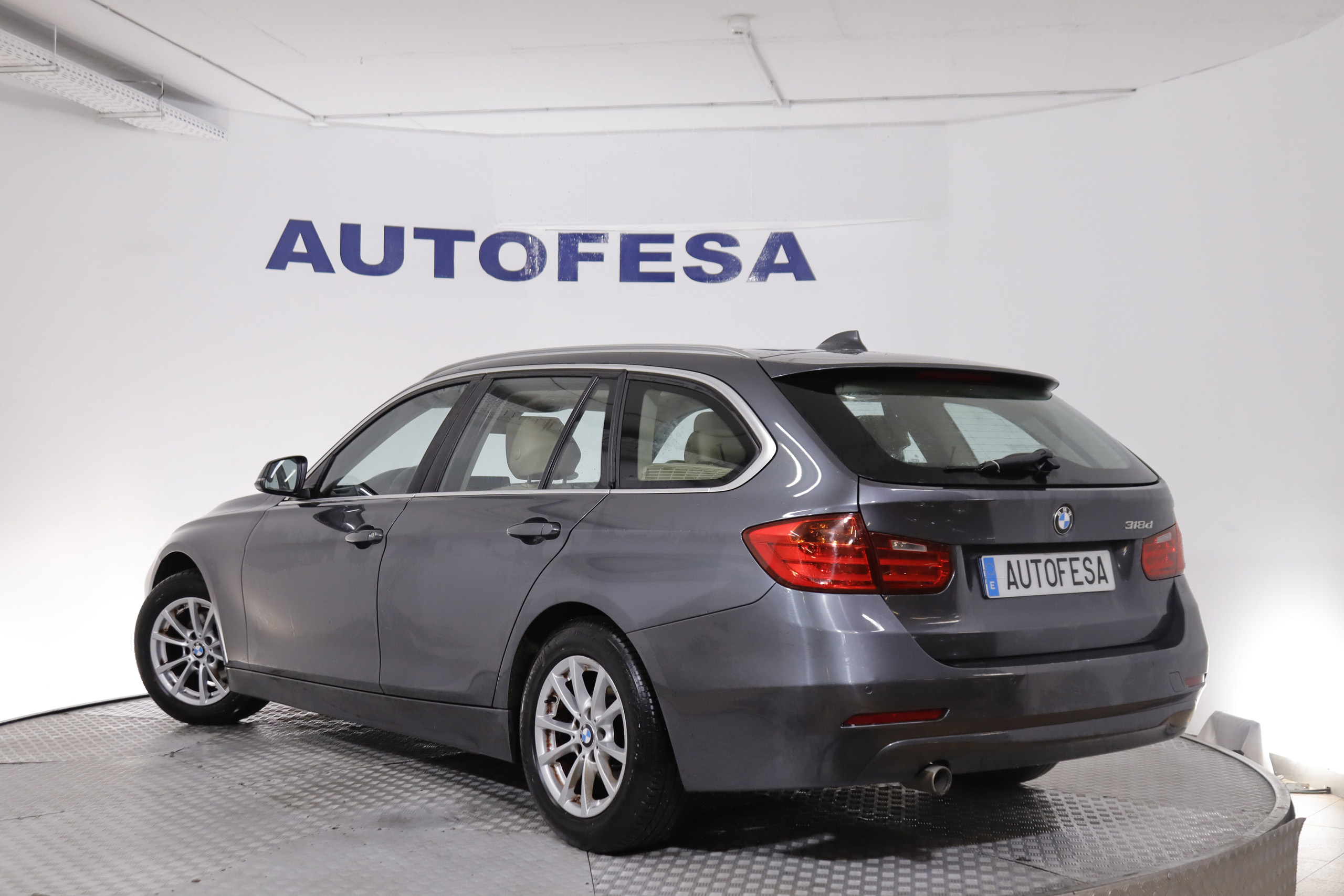 BMW 318 2.0 TOURING AUTO 143cv 5P # TECHO ELEC PANORAMICO, NAVY, CUERO foto 6