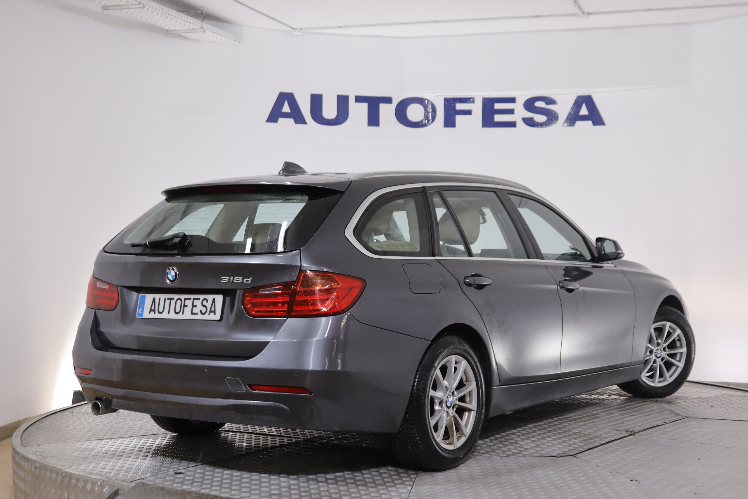 BMW 318 2.0 TOURING AUTO 143cv 5P # TECHO ELEC PANORAMICO, NAVY, CUERO foto 9