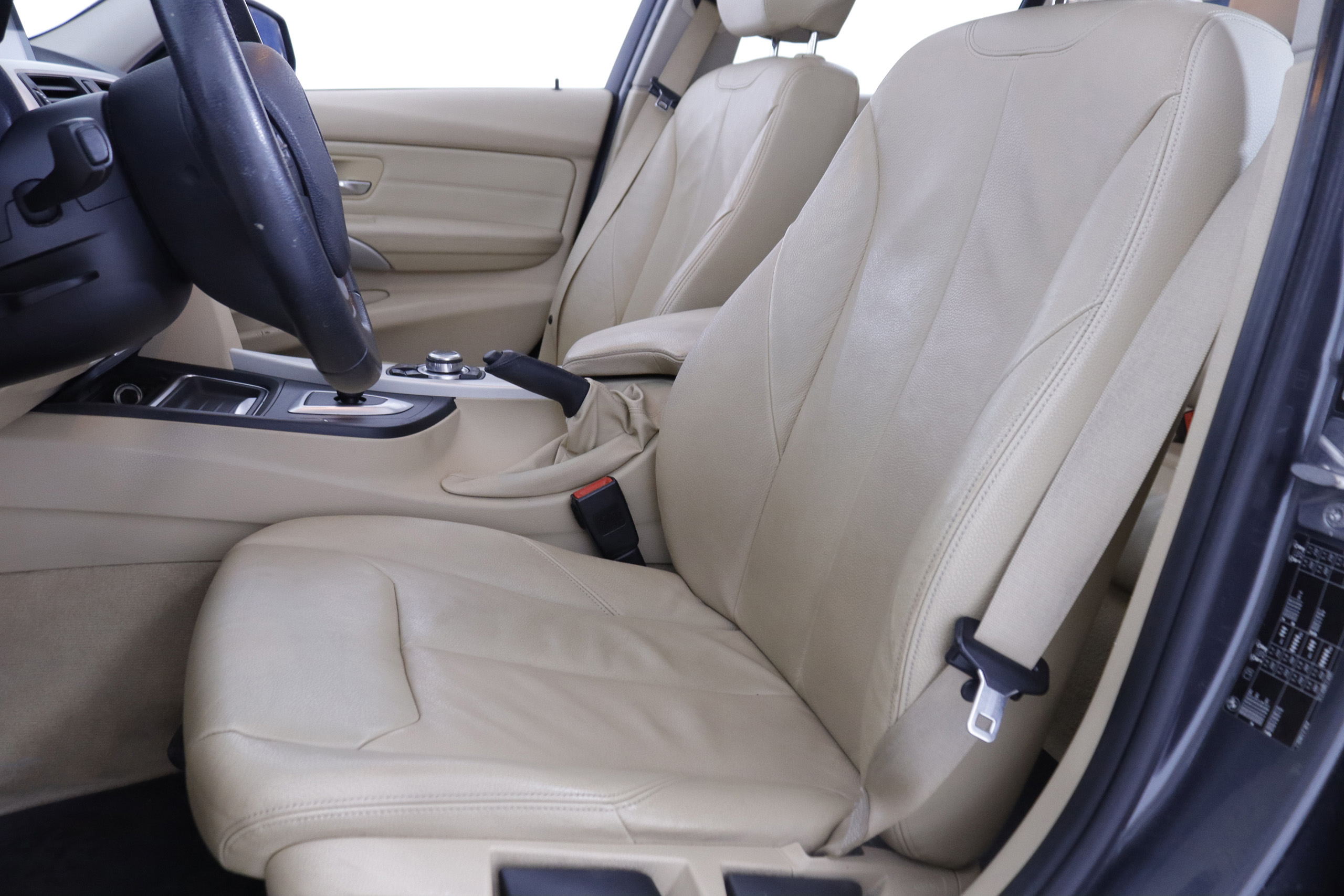 BMW 318 2.0 TOURING AUTO 143cv 5P # TECHO ELEC PANORAMICO, NAVY, CUERO foto 22