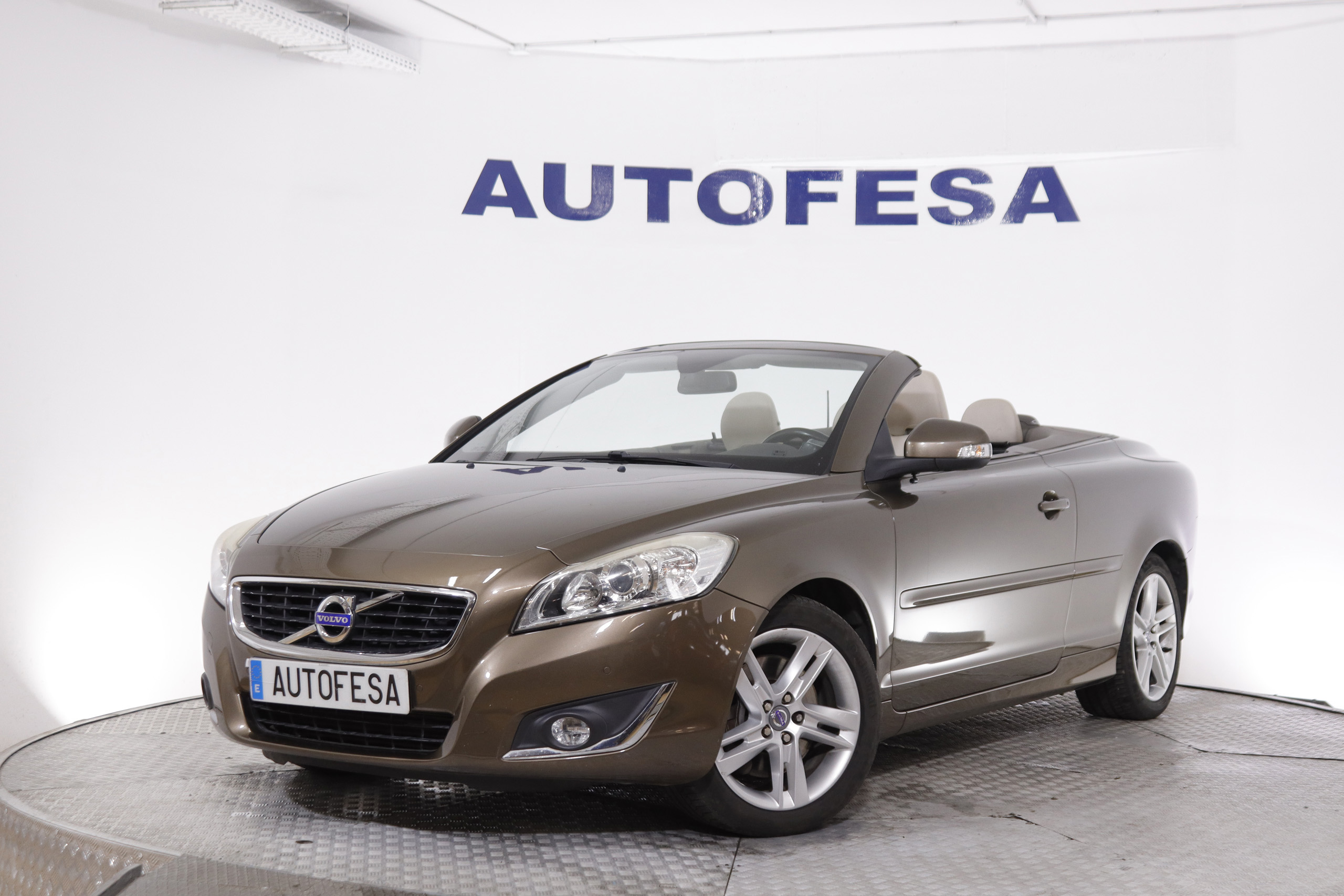 Volvo C70 2.0 MOMENTUM D3 AUTO 150cv 2P # PARKTRONIC foto 1
