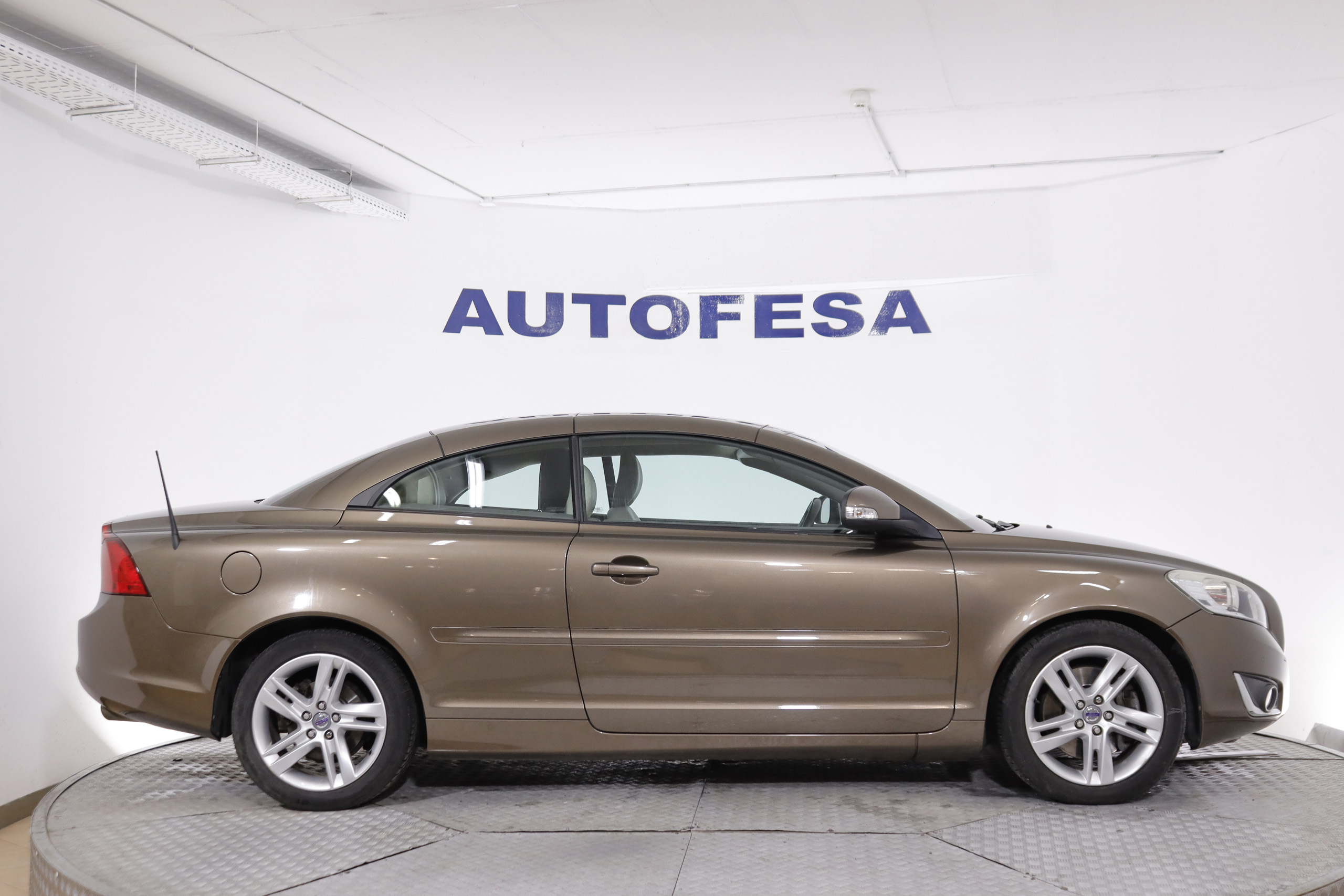 Volvo C70 2.0 MOMENTUM D3 AUTO 150cv 2P # PARKTRONIC foto 11