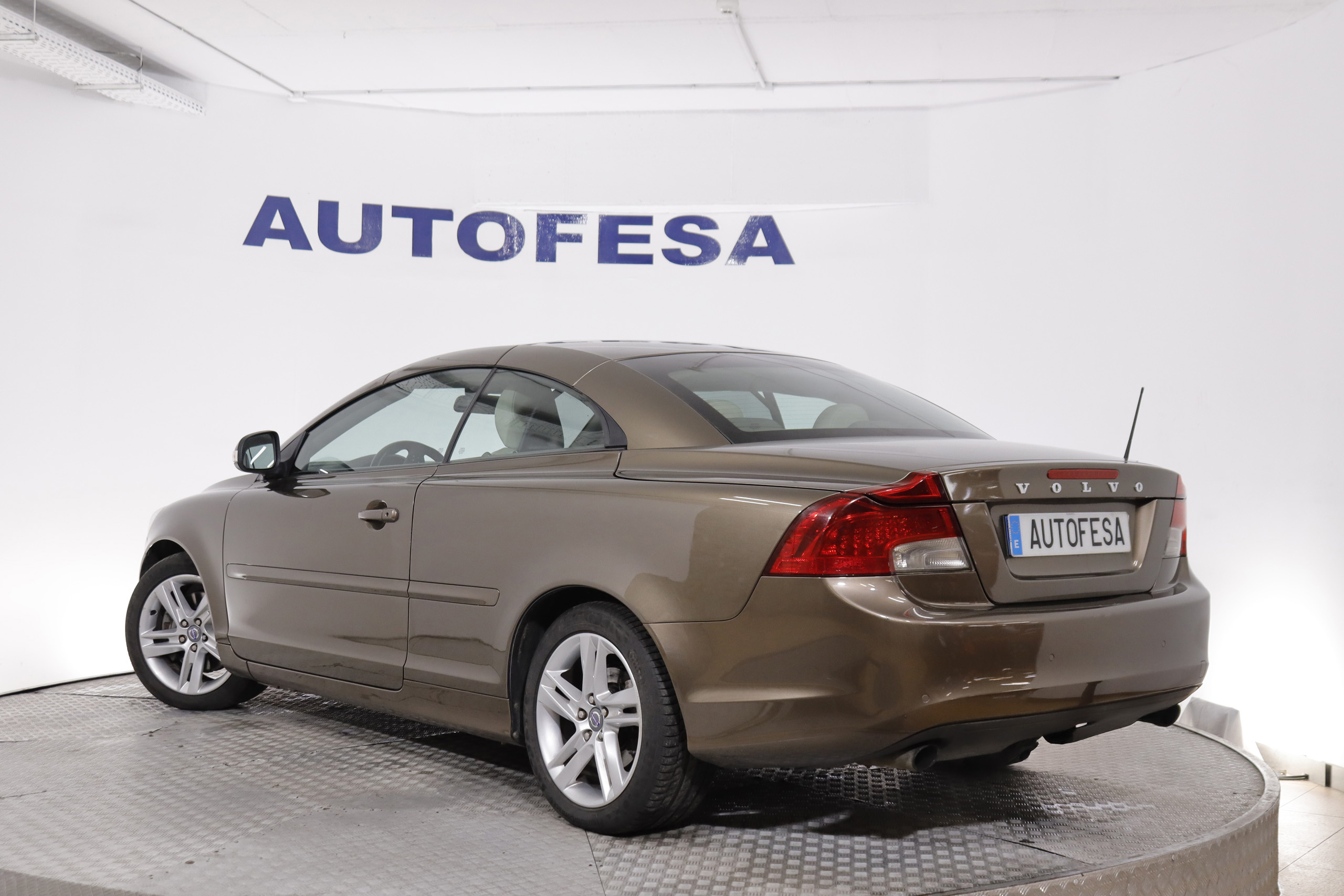 Volvo C70 2.0 MOMENTUM D3 AUTO 150cv 2P # PARKTRONIC foto 7