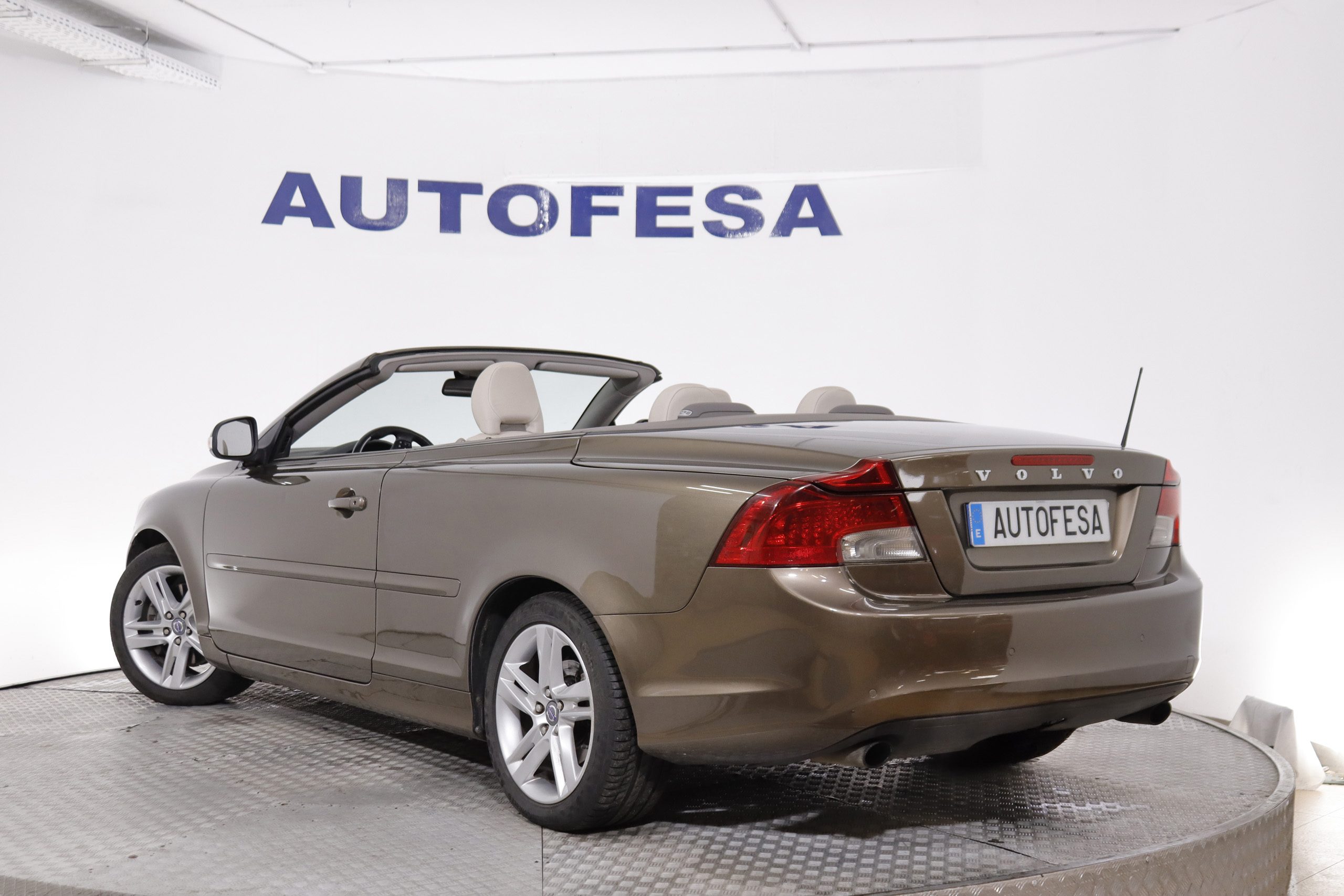 Volvo C70 2.0 MOMENTUM D3 AUTO 150cv 2P # PARKTRONIC foto 6